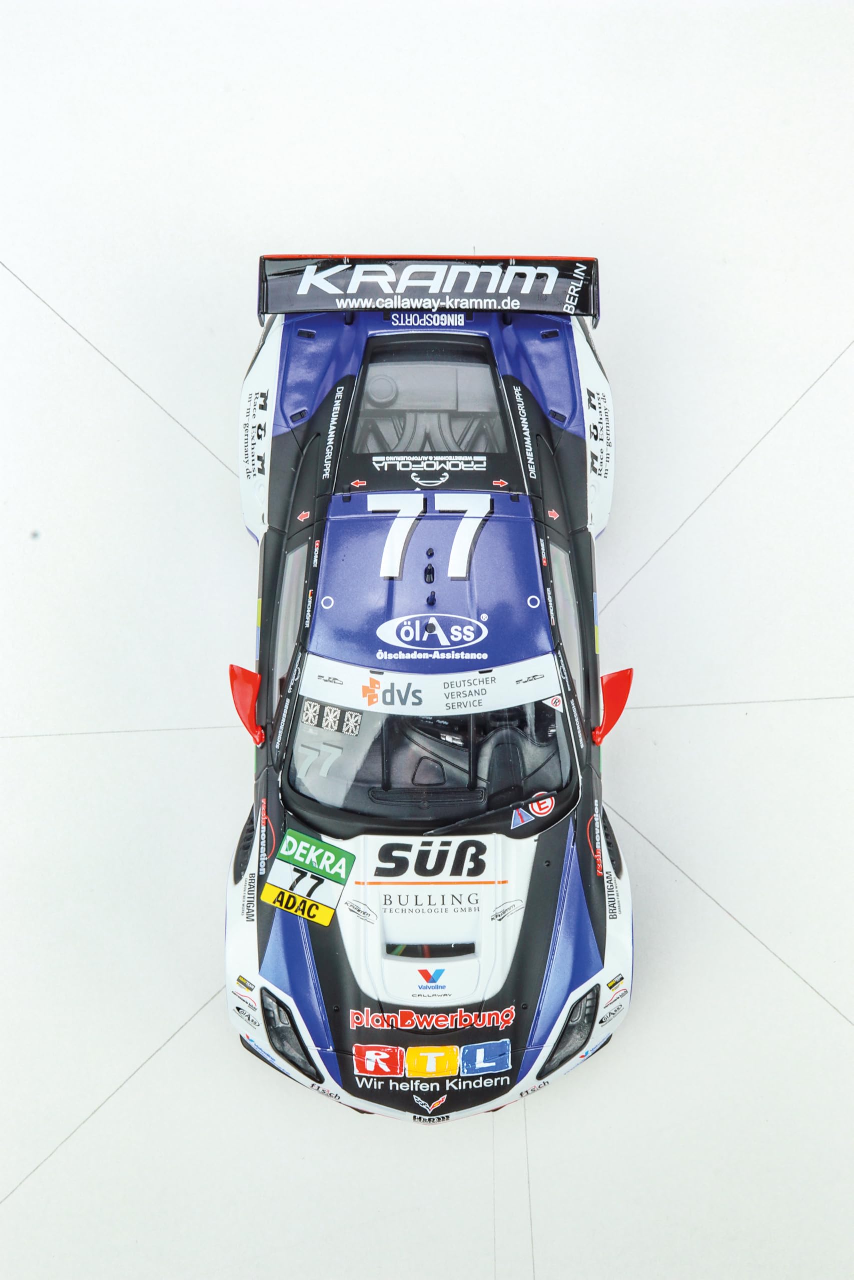 Carrera Evolution 20027739 Corvette C7 GT3-R Callaway Competition, No.77 1:32 Scale Slot Car, Multicolor - Image 2