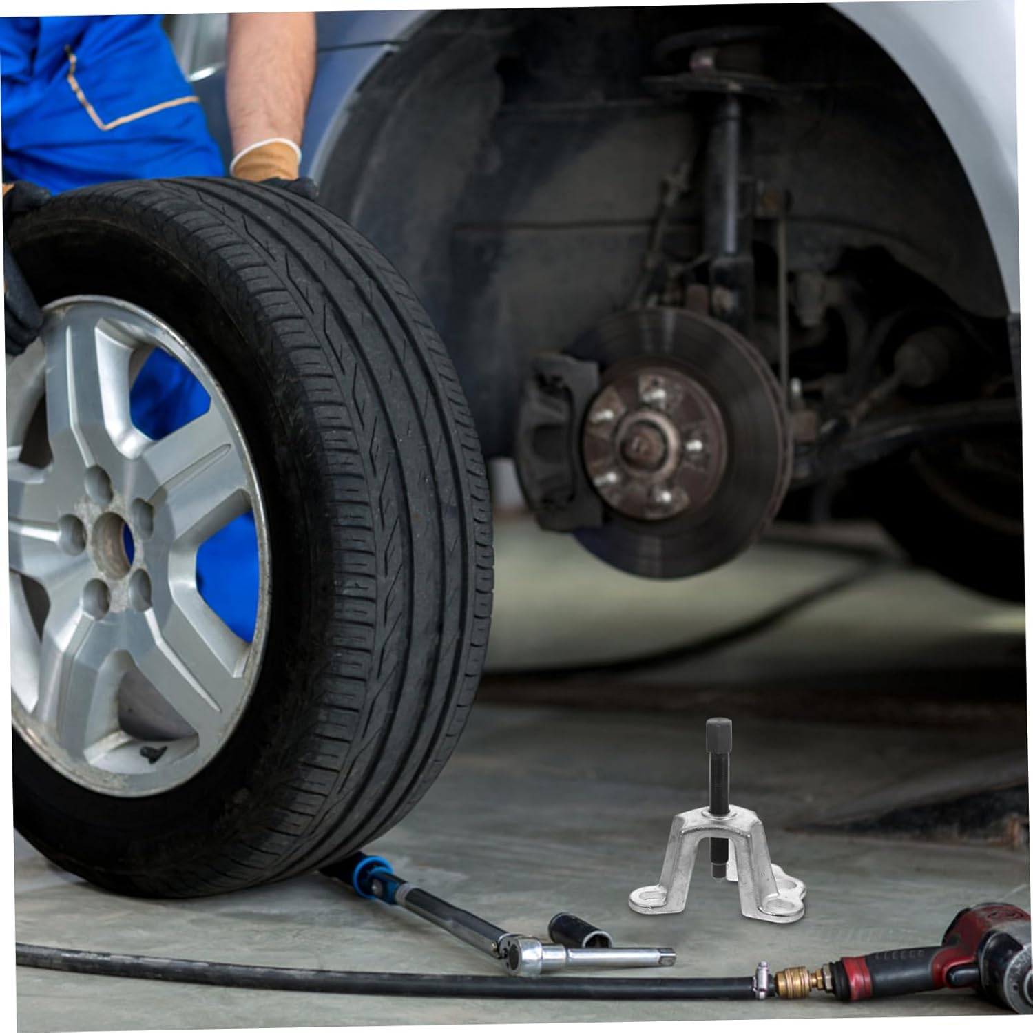 Mobestech Wheel Hub Puller Tool Heavy Duty Axle Remover Bearing Puller for Efficient Brake Drum Removal Compatible with Various Car Models Durable Construction