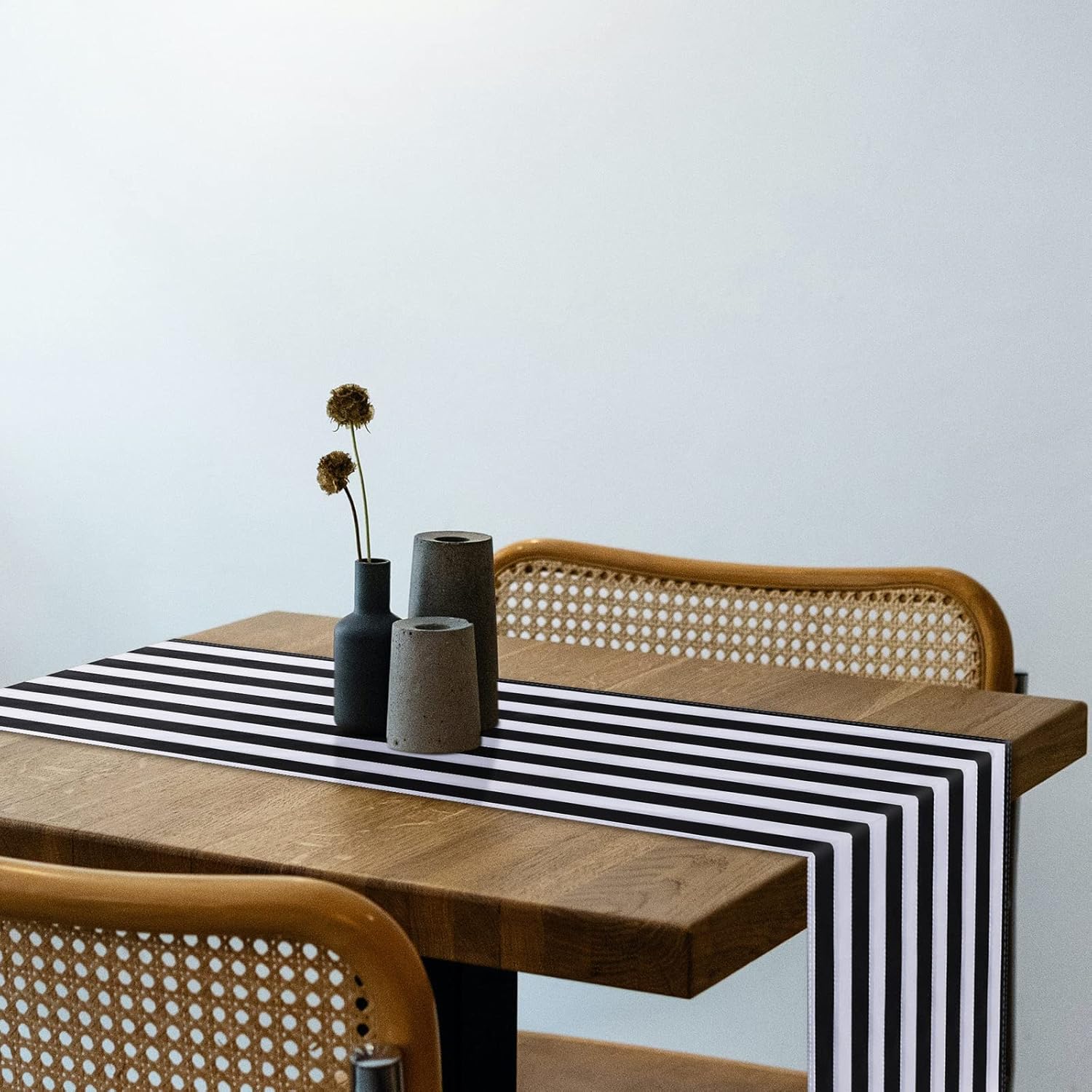 Moukeren 2 Pcs Black and White Striped Table Runner 12 x 108'' Polyester Tablecloth Modern Stripes Elegant Classic Canvas Table Decor Machine Washable for Wedding Christmas Banquet Party Decoration