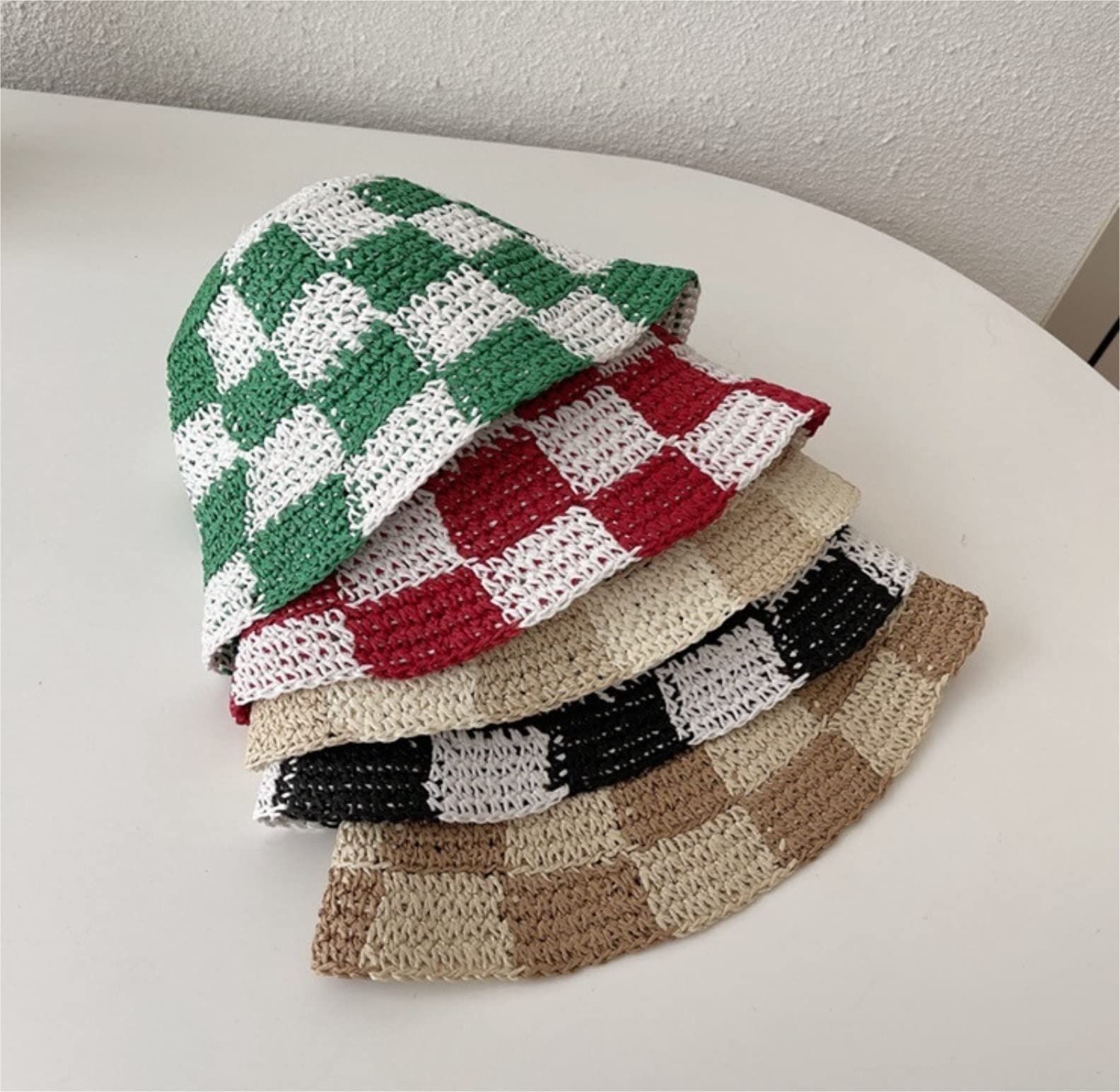 MRKU Chapeau de Plage d'été pour Femme, crocheté à la Main, à Bords Courts, Style pêcheur, en Paille ajourée.