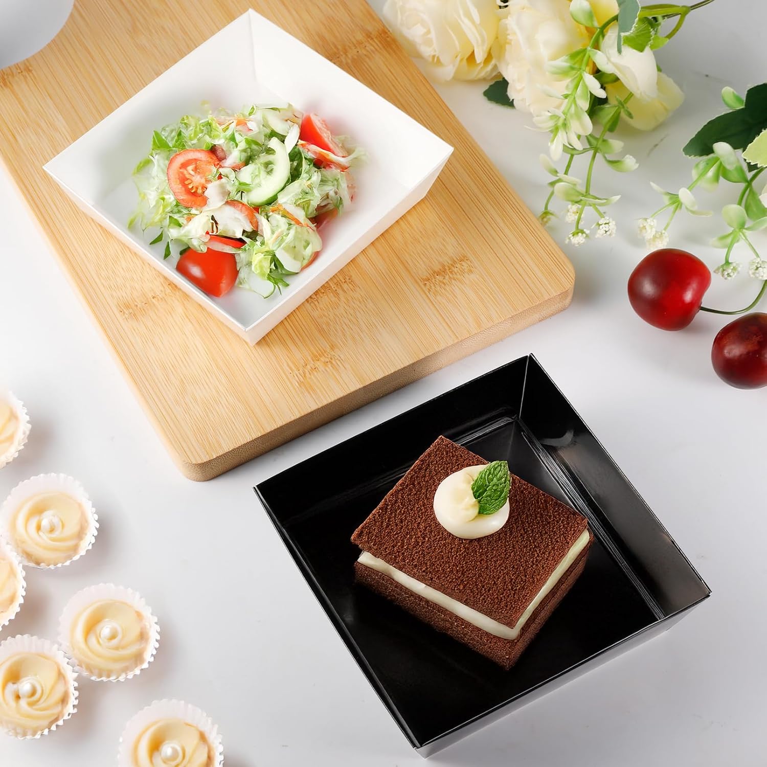 150 Pack Paper Charcuterie Boxes with Clear Lids, 4.7 Inch Disposable Food Containers, Small Square Dessert Boxes with Rope, Kraft Bakery Box for Sandwich, Cake Slice, Cookies, Dessert(White)