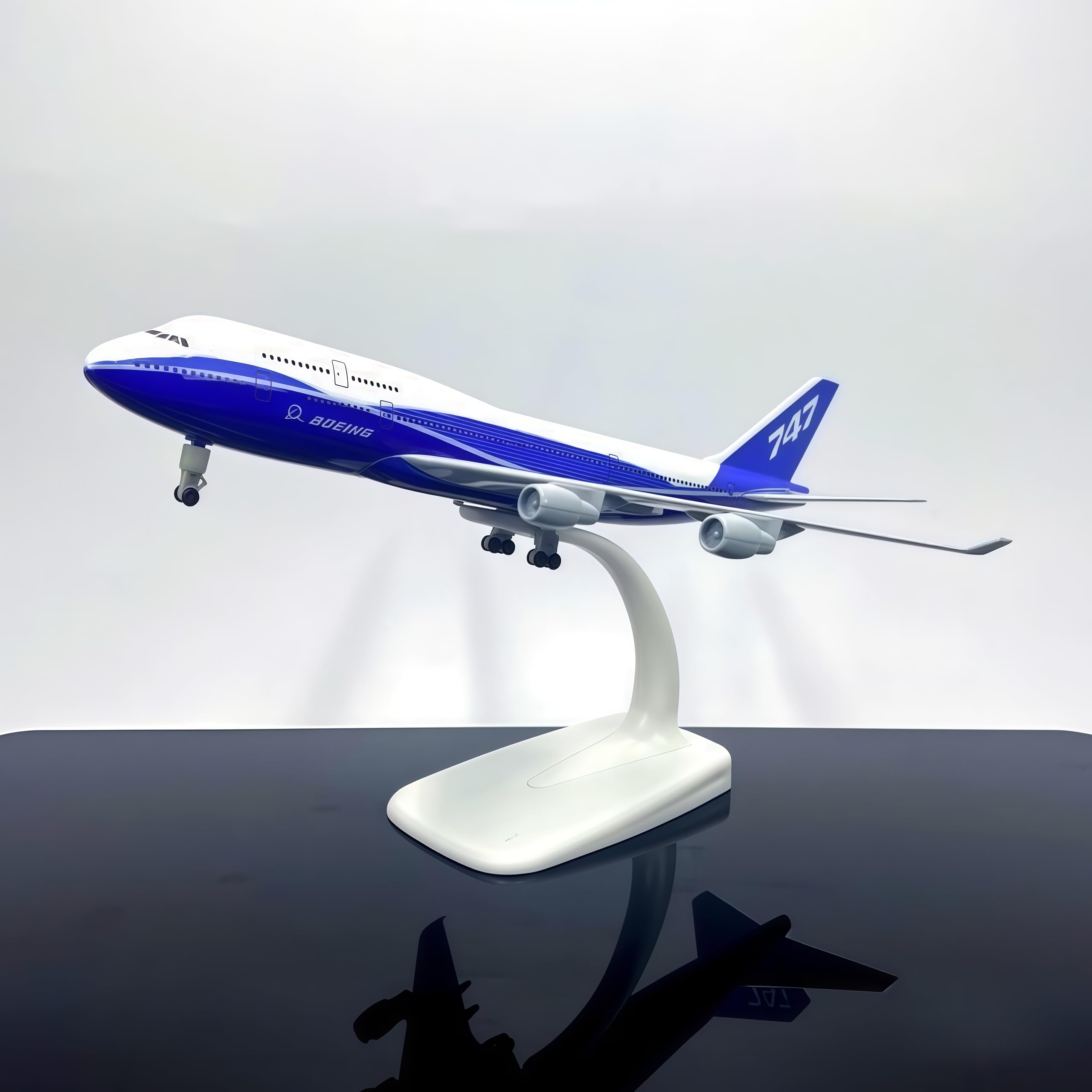 LGSRSNXHTX 1/300 Diecast Metal Airplane Model with Stand B747 Plane Model for Adult Aviation Gifts,Desktop Display Airplane Ornament