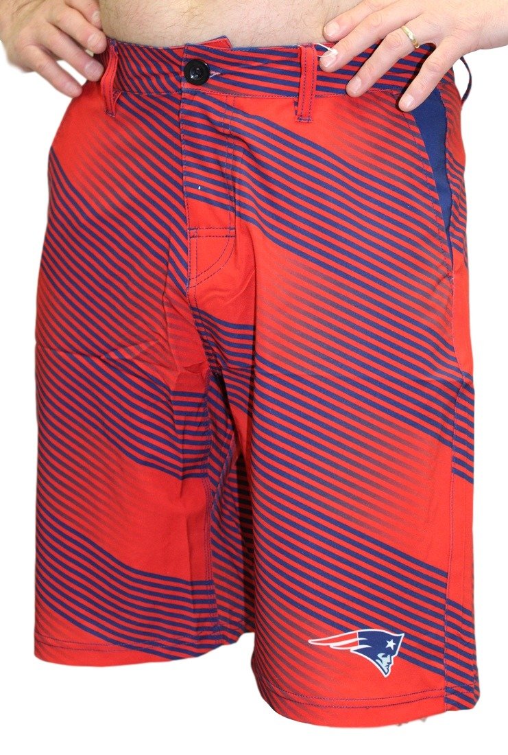 FOCO NFL New England Patriots Diagonal Stripe Walking Shorts, Team Color, Medium/Size 34