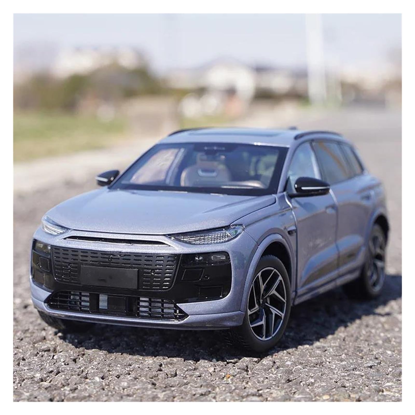 BANKOTO Diecast Car 1:18 For Q6L For E-Tron SUV Car Alloy Diecasts Metal Vehicles Model Collectible