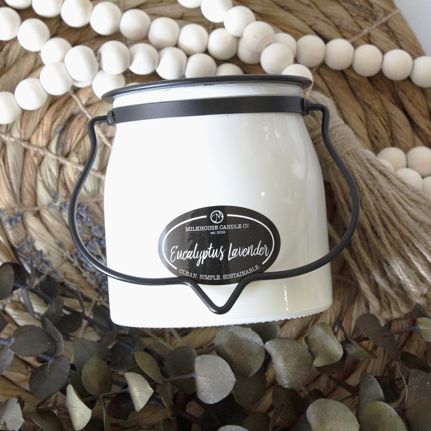 Milkhouse Candle - Vela aromática de soja con aroma a crema, aroma de eucalipto, lavanda, 16 onzas