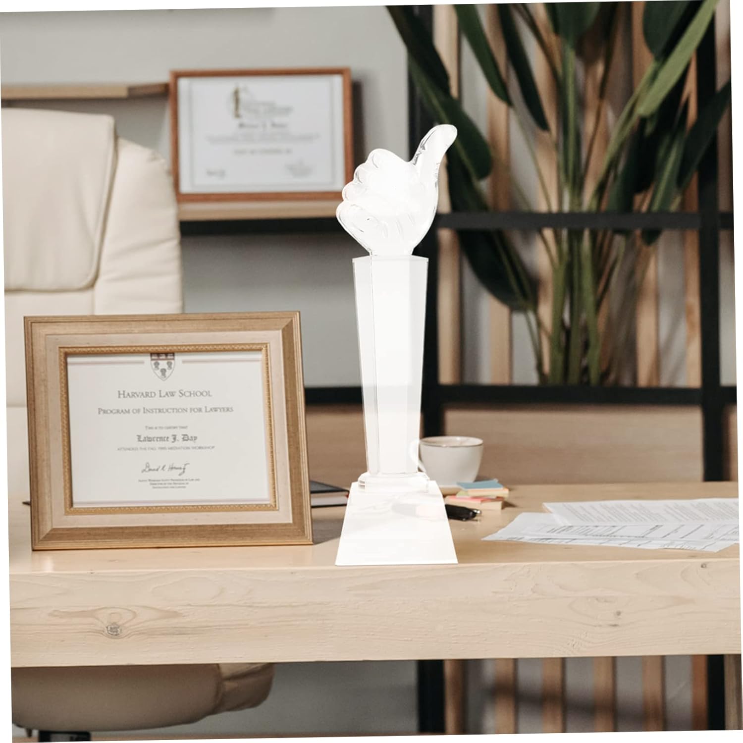 Toyvian Crystal Trophy Award for Office Decor Thumb up Design Elegant Desktop Ornament for School Competitions and Party Souvenirs Fine Craftsmanship for Recognition