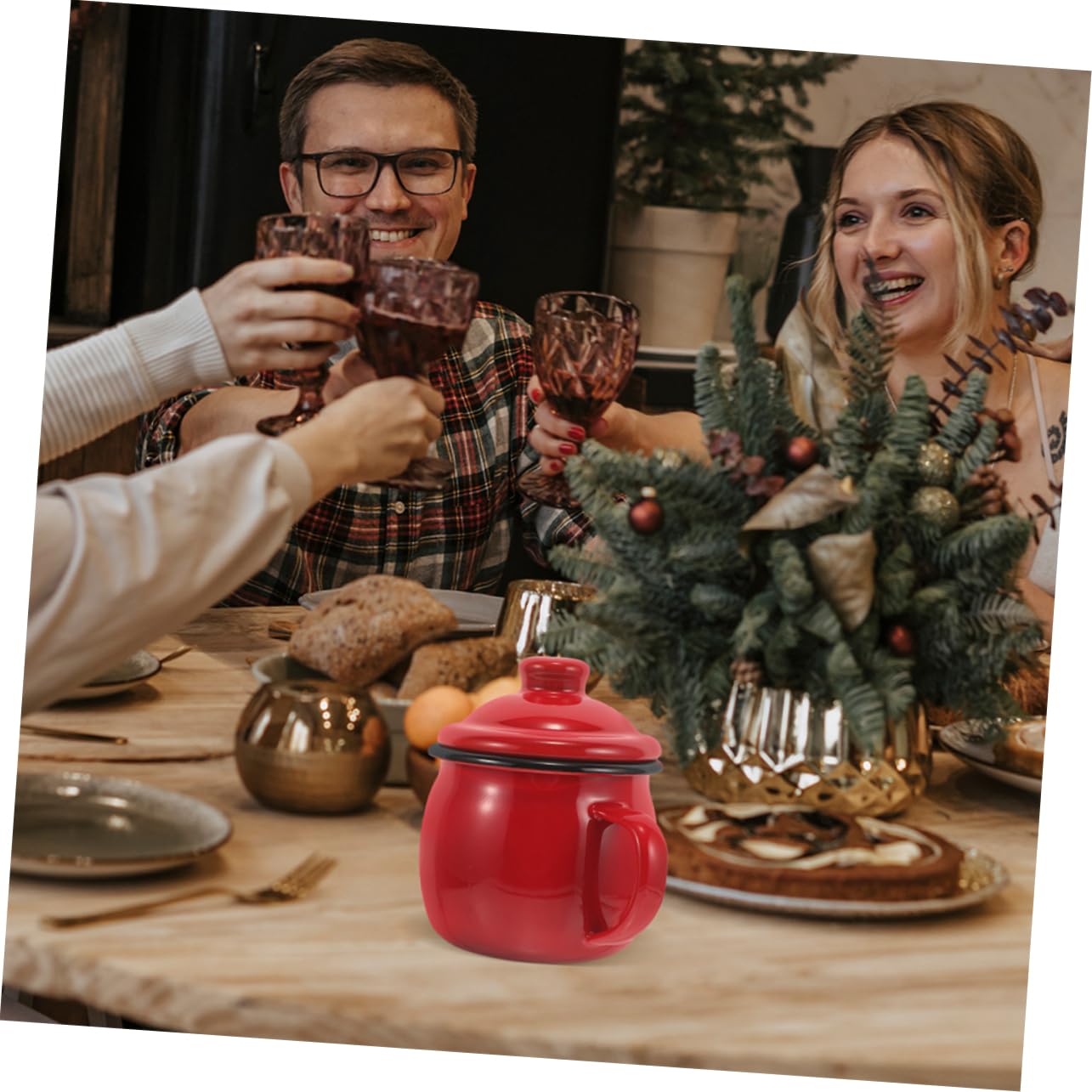Emaille Wasserbecher 2 Stück mit Deckel 580ml, Rot, Mikrowellengeeignet | Büro und Party, Glatte Oberfläche, Robust und Tragbar, Simples Stilvolles Design