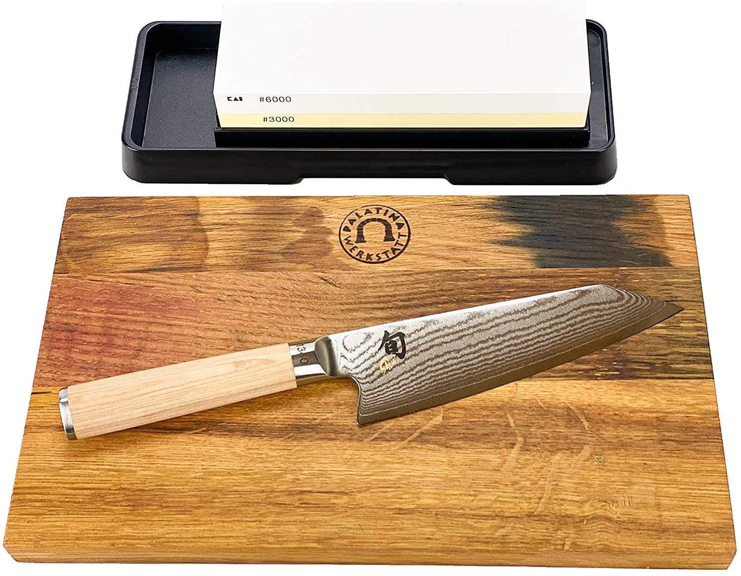 Set Coltelli Premium Kai Shun Classic White: Kiritsuke Limitato + Coltello Da Pane + Tagliere In Quercia, 3 Pezzi