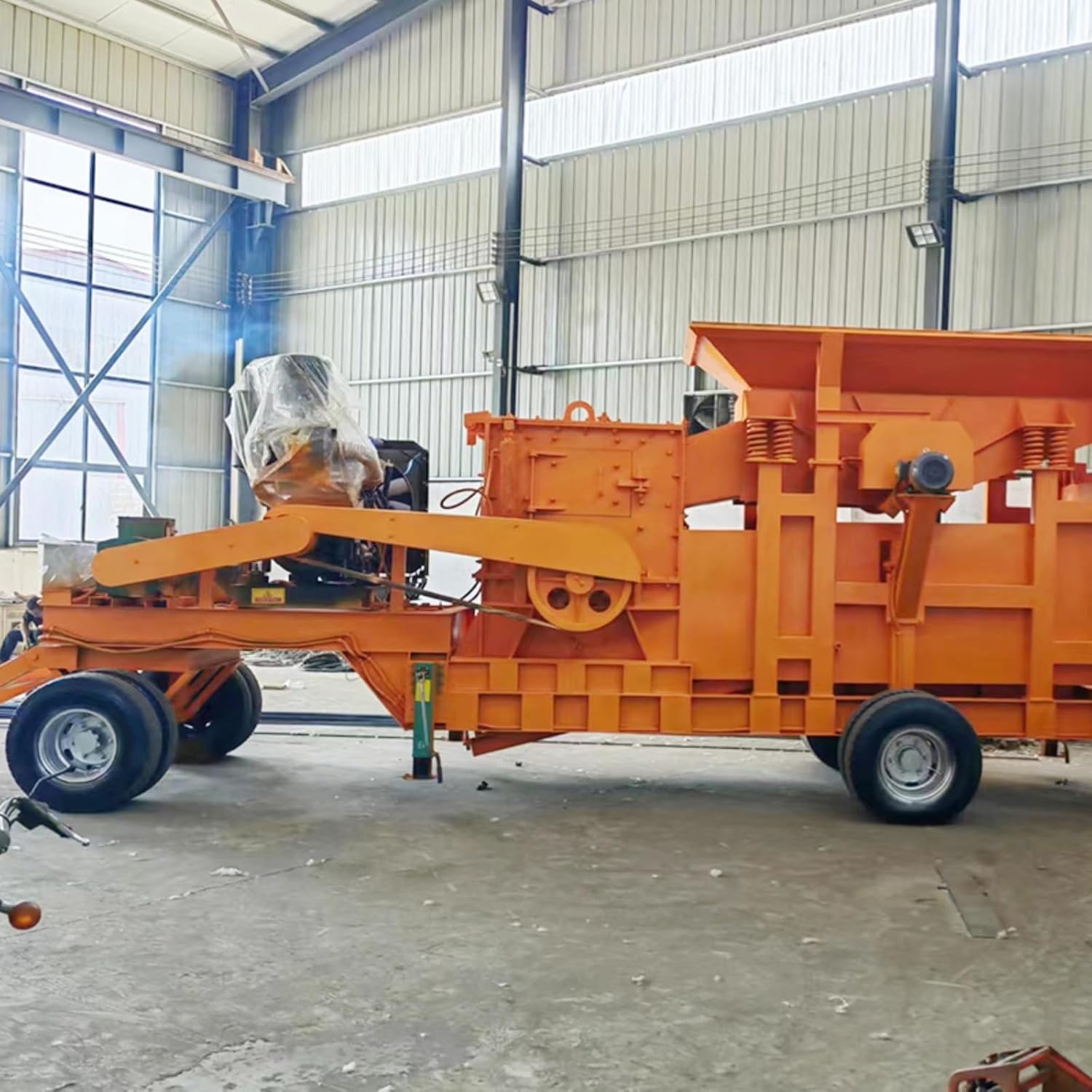 Crawler Mounted Jaw Mobile Crusher, Primary Stone Crushing Equipment for Quarry and Road Construction