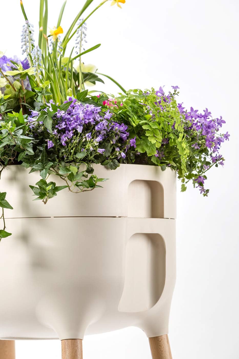 Plastia 18-025-740 Ivory & White Low Planter