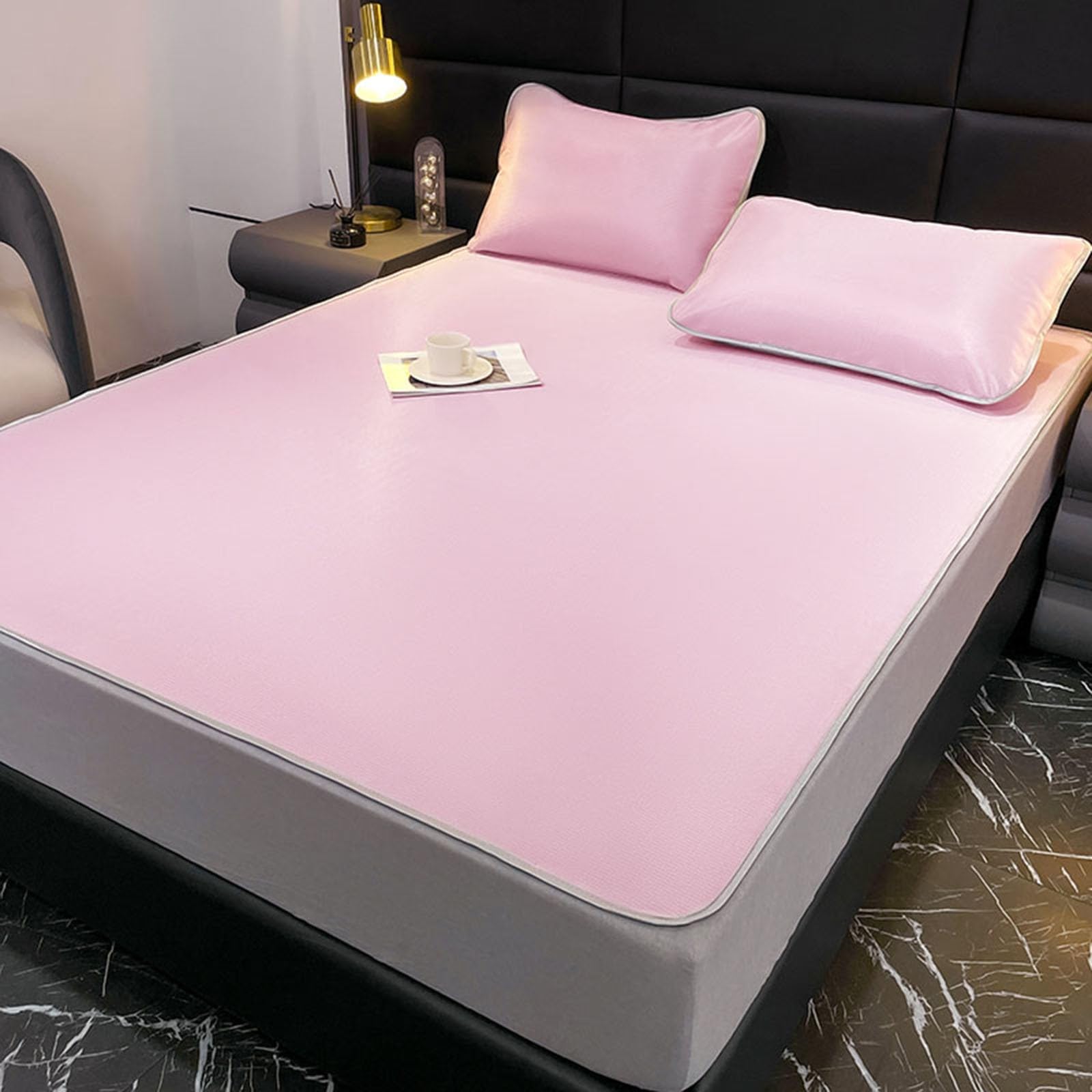 Matelas rafraîchissants avec sangles antidérapantes pour un maintien parfait du drap