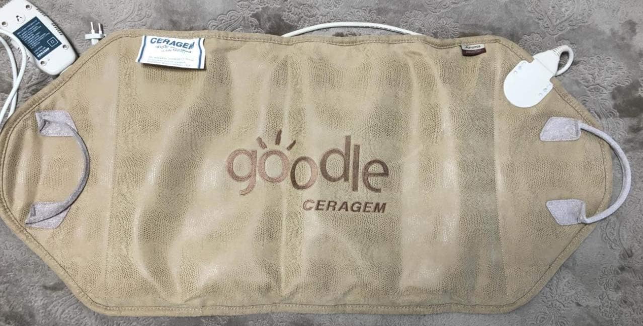 Back side of CERAGEM Goodle MaxiPad CHN-M950 Mini Mat with 'goodle CERAGEM' logo