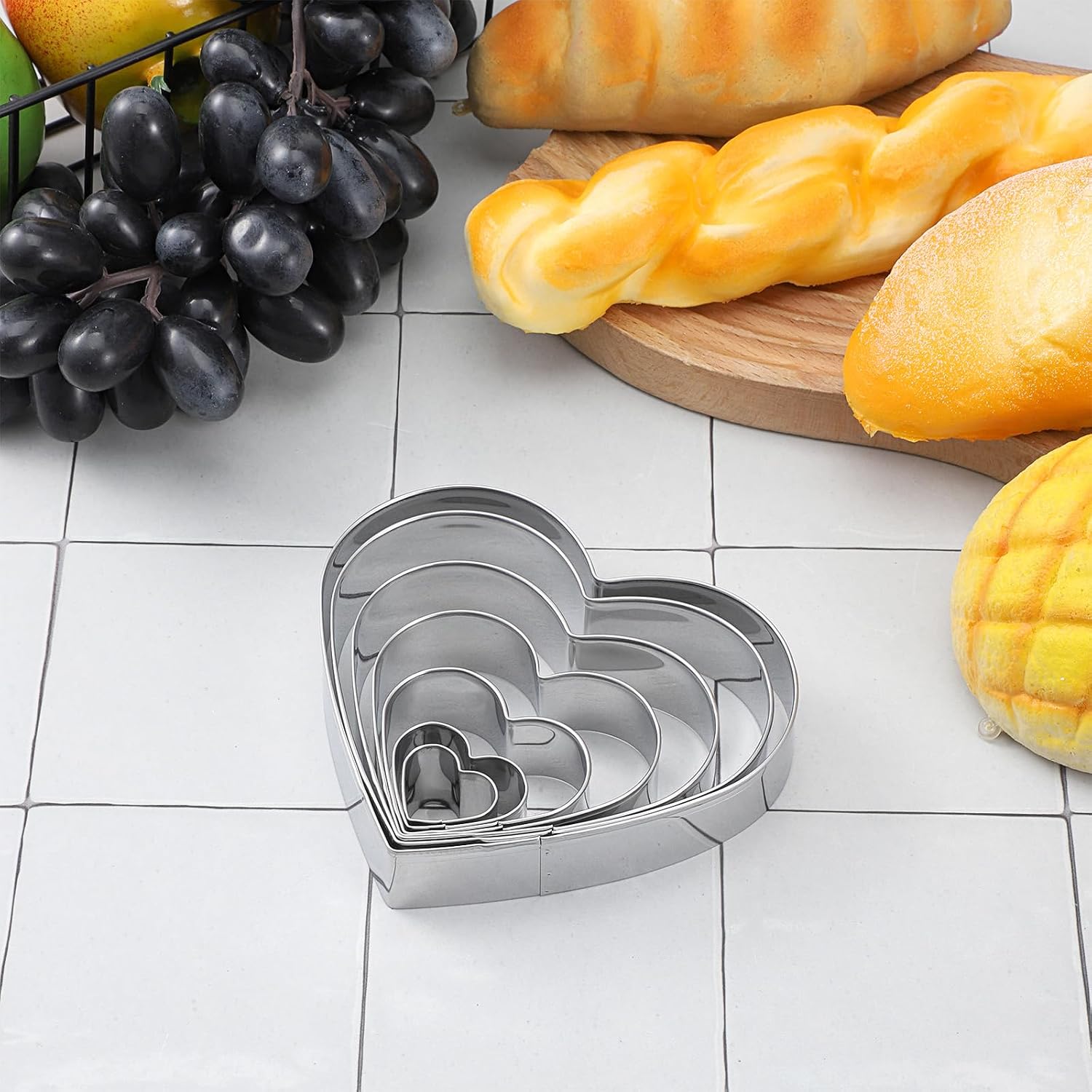 7 Pack Fondant Pastry Biscuit Molds Heart Cookie Cutter Set Stainless Steel Heart Shaped Cookie Cutters for Baking Fondant Craft Clay Valentine's Day Gift