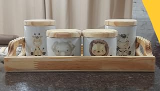 Kit higiene bebê Safari 5 peças - Bandeja E potes - Peças Porcelana Bandeja e Tampas Pinus