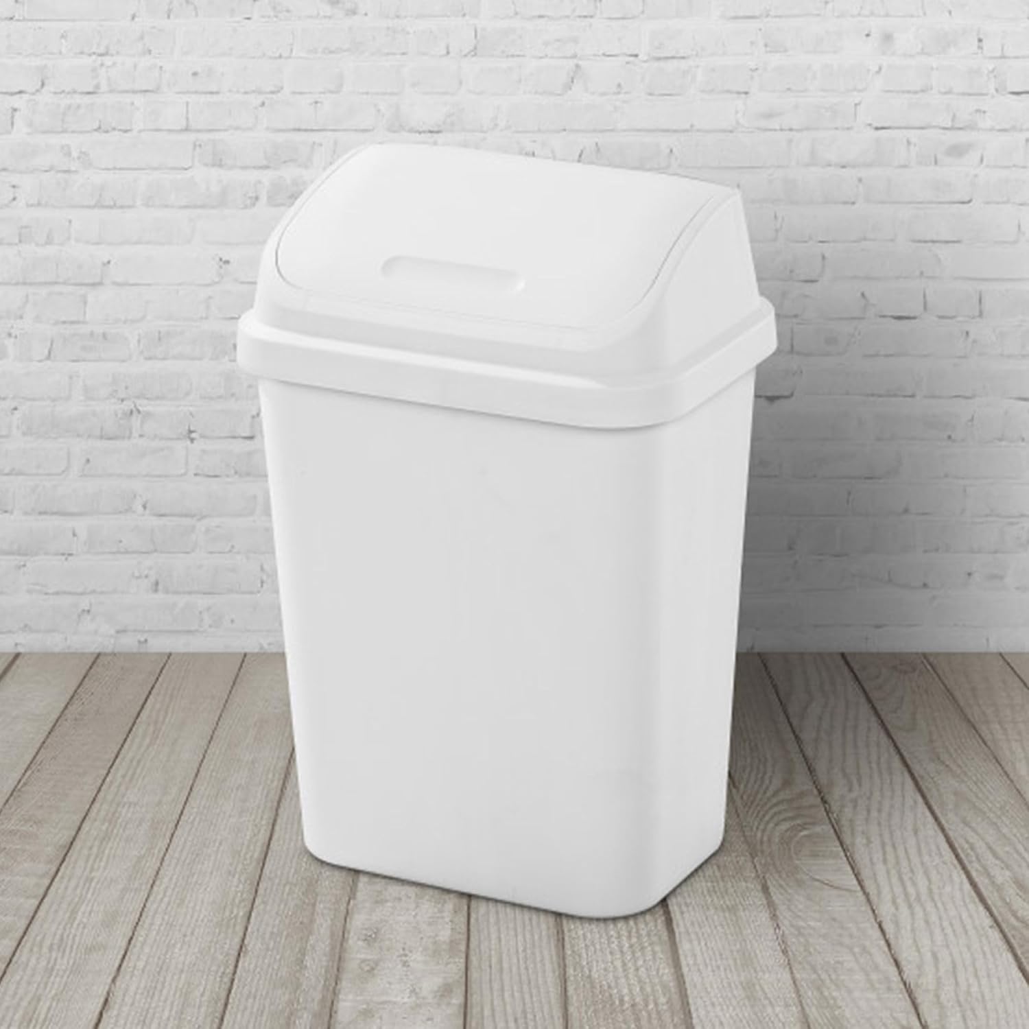 Sterilite 7.8 Gallon SwingTop Wastebasket, Plastic Trash Can with Lid and Compact Design for Kitchen, Office, Dorm, or Laundry Room, White (24 Pack)