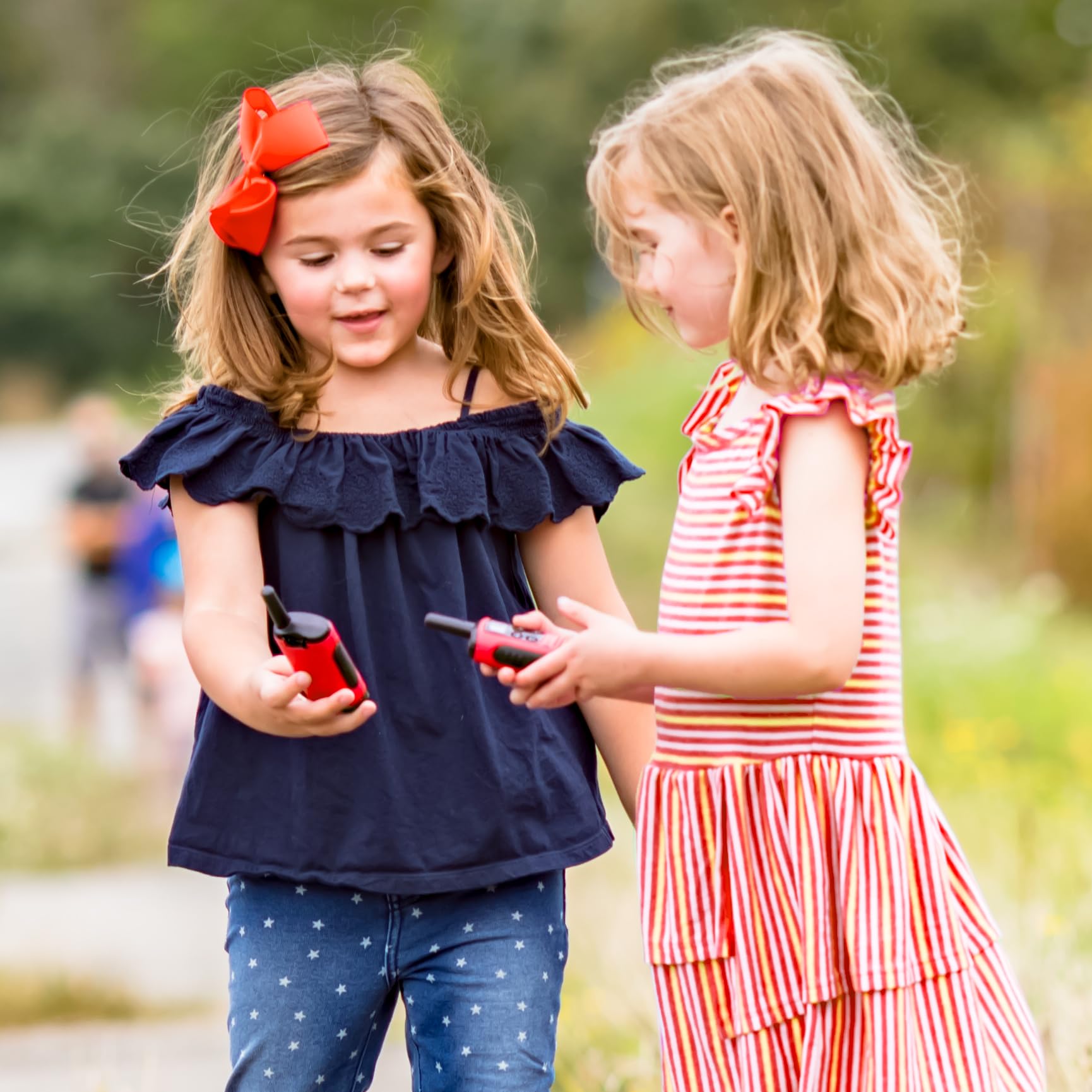 Motorola Solutions Talkabout T110, Kids Two-Way, Boys Girls Walkie Talkie Safety & Privacy Easy Pairing, 16 Mile, 2 Pack