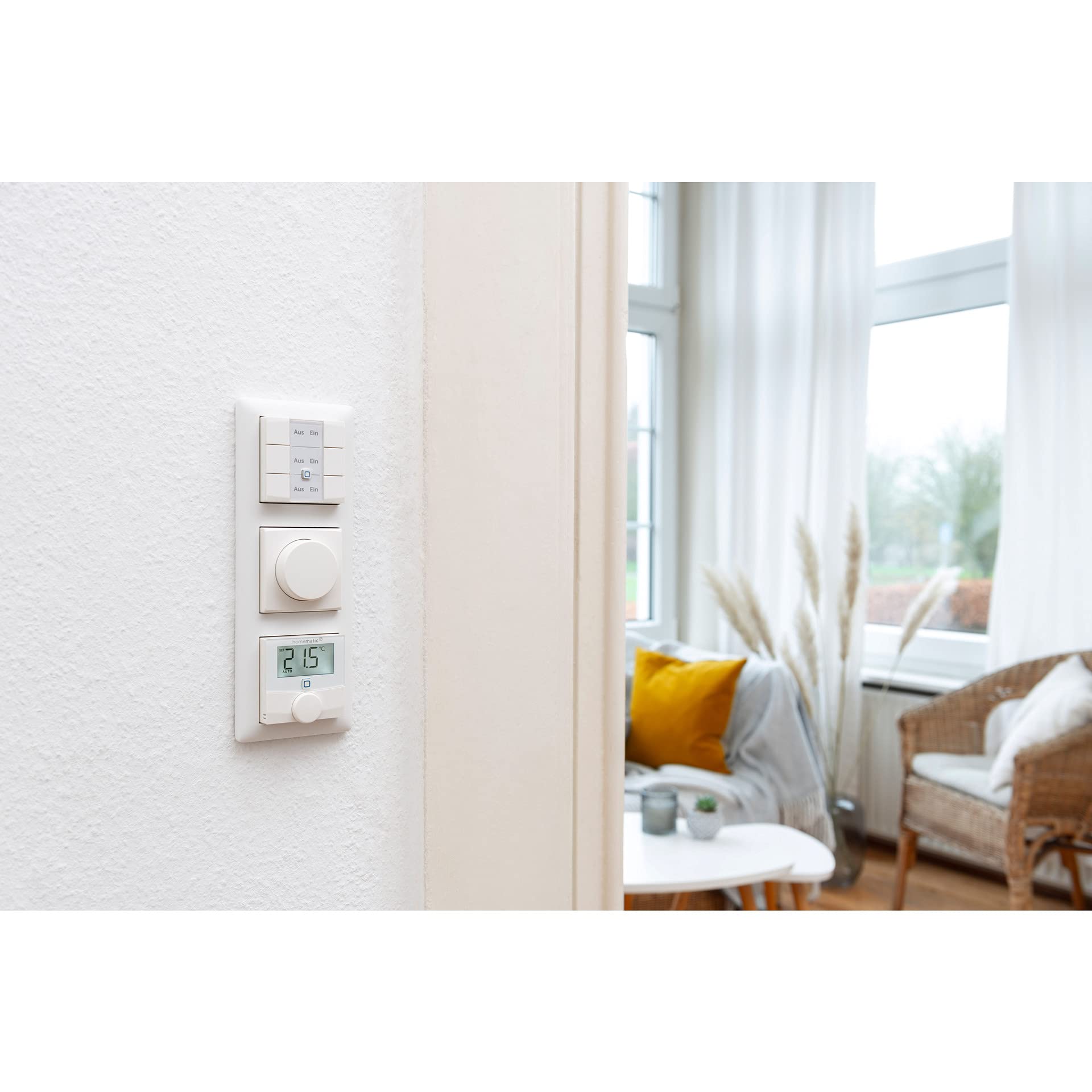 Homematic IP Wandthermostat mit Schaltausgang – für Markenschalter, Smart Home, digitales Thermostat Fußbodenheizung mit/ohne App, Alexa, Google Home, Temperaturmessung, Energie sparen, 150628A0