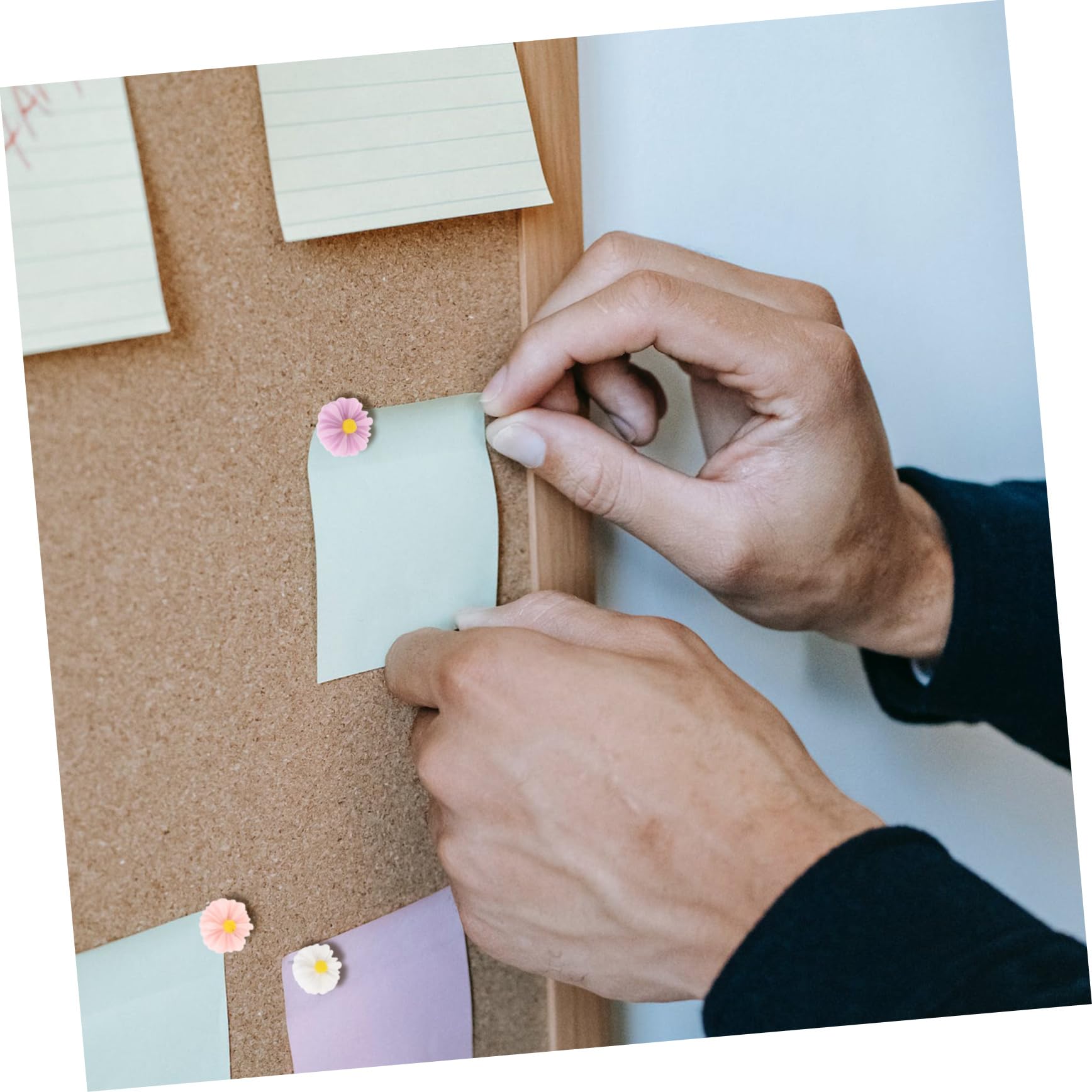 Lurrose 150piezas Pushpins Creativos Forma De Flor y Corazón TACS Multifuncionales para Mapa Accesorios Convenientes para Oficina y Hogar