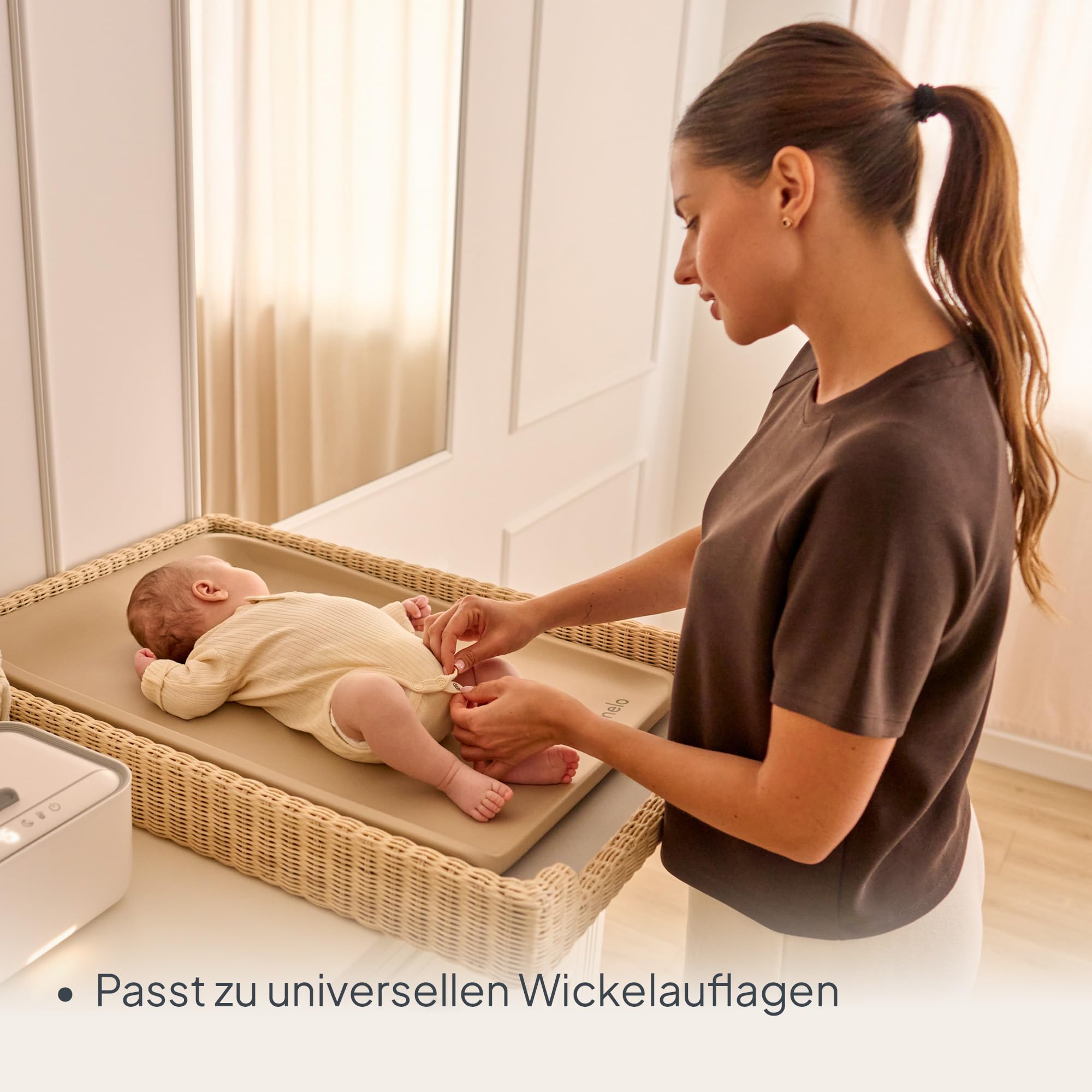 Lionelo Megs Wickelauflage für Wickeltische, wasserdicht, waschbar, multifunktional, weicher PU-Schaum, ca. 50 x 70 cm, sicher, rutschfest, Designer