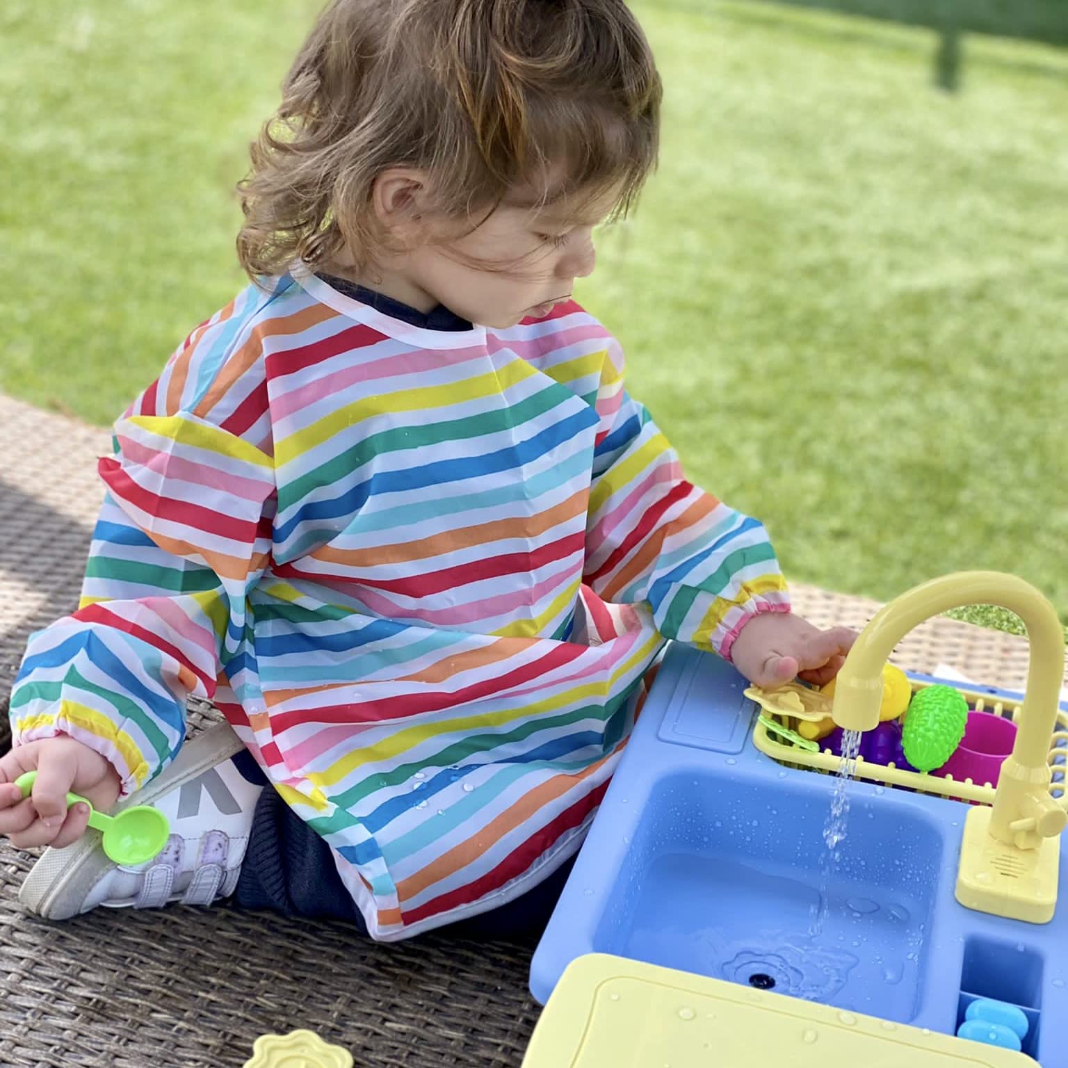Kit Vaisselle et Son Évier - Jeu d'Imitation - 101190 - Bleu - Plastique - Ménage - Enfant - Dinette - Piles Non Incluses - 45 cm x 27 cm - À Partir de 3 Ans