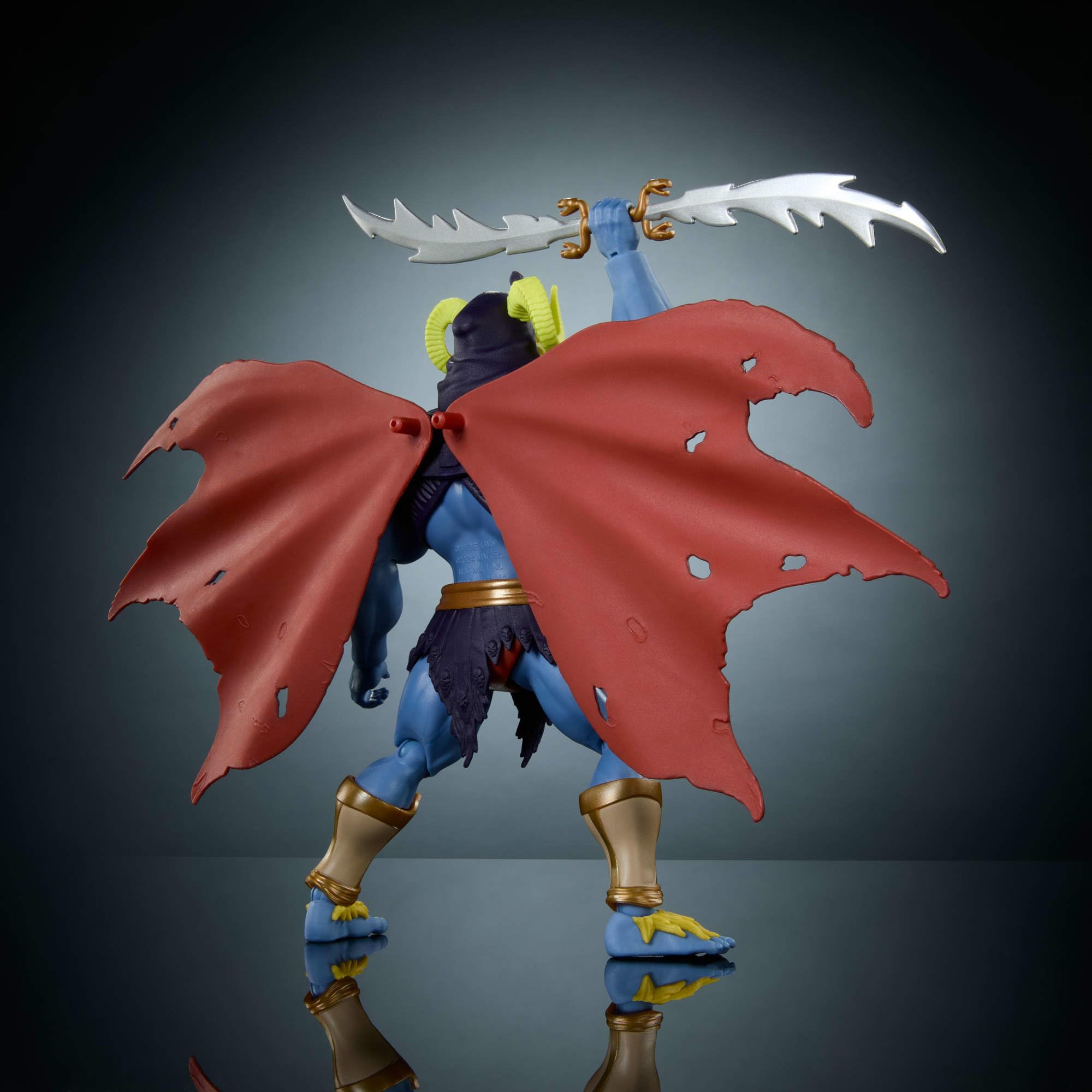 Masters of the Universe Origins x ThunderCats - Skell-Ra, action figure snodabile anni '80, con spada, mantello, armatura e teste intercambiabili, giocattolo per bambini, 6+ anni, JFX01
