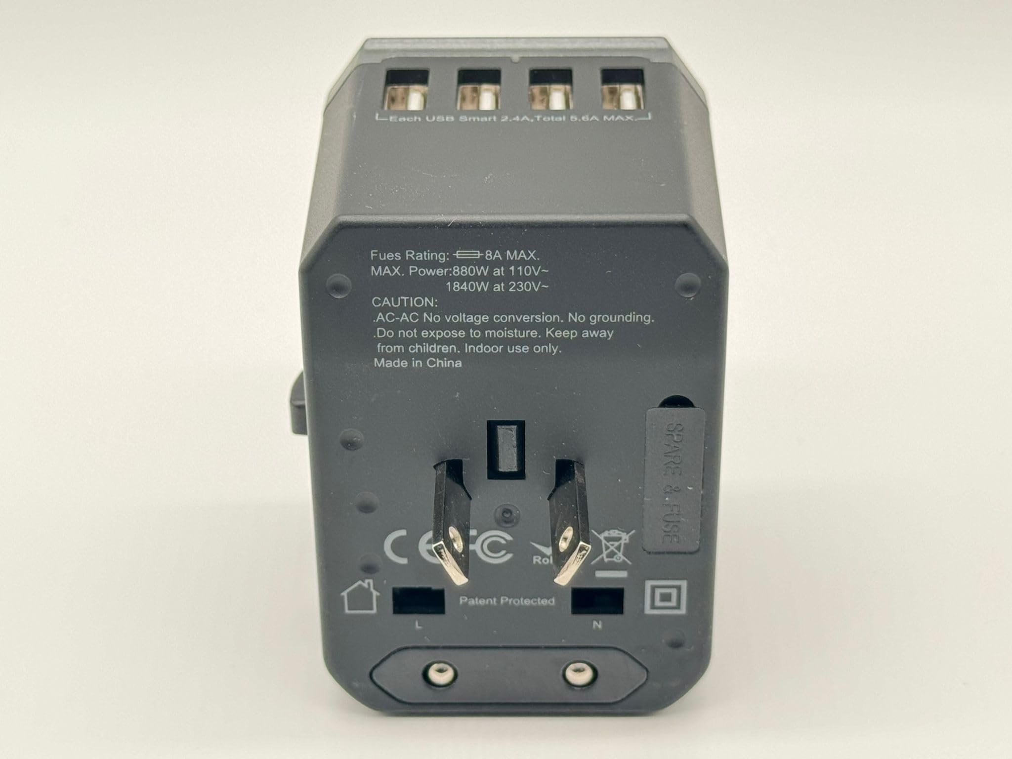 Vortex 788CB 28W World adapter 4USB typu C do szybkiego ładowania, wielofunkcyjna wtyczka konwertująca to globalna wtyczka europejska na amerykańską