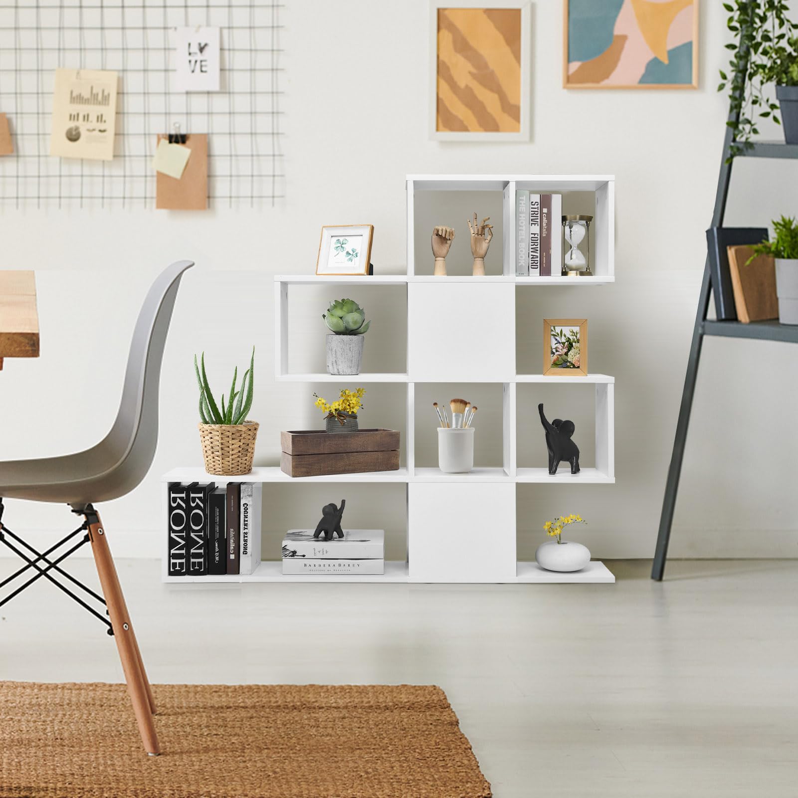 HOMASIS Libreria Scaffale a Forma di Mossa con 4 Livelli, Libreria Moderna Design in Legno, Divisorio Bifacciale Verticale per Soggiorno, Libreria Bianca a Forma di Scala, 120x19,5x109cm (Bianco)