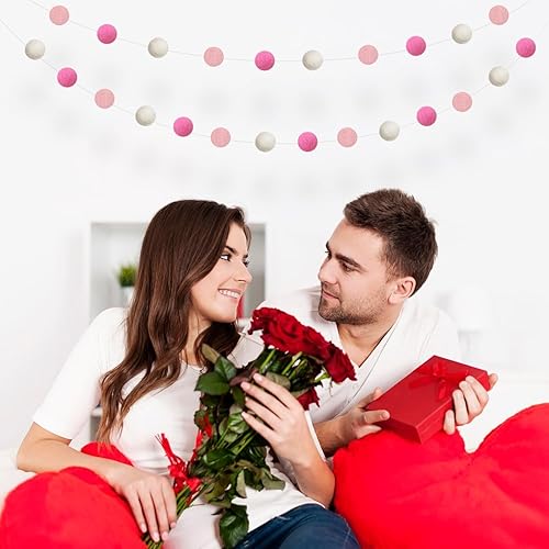 Vista 29 de Guirnalda de bola de fieltro para el día de San Valentín, guirnalda de pompones de corazón rosa y blanco para árbol del hogar, día de San Valentín