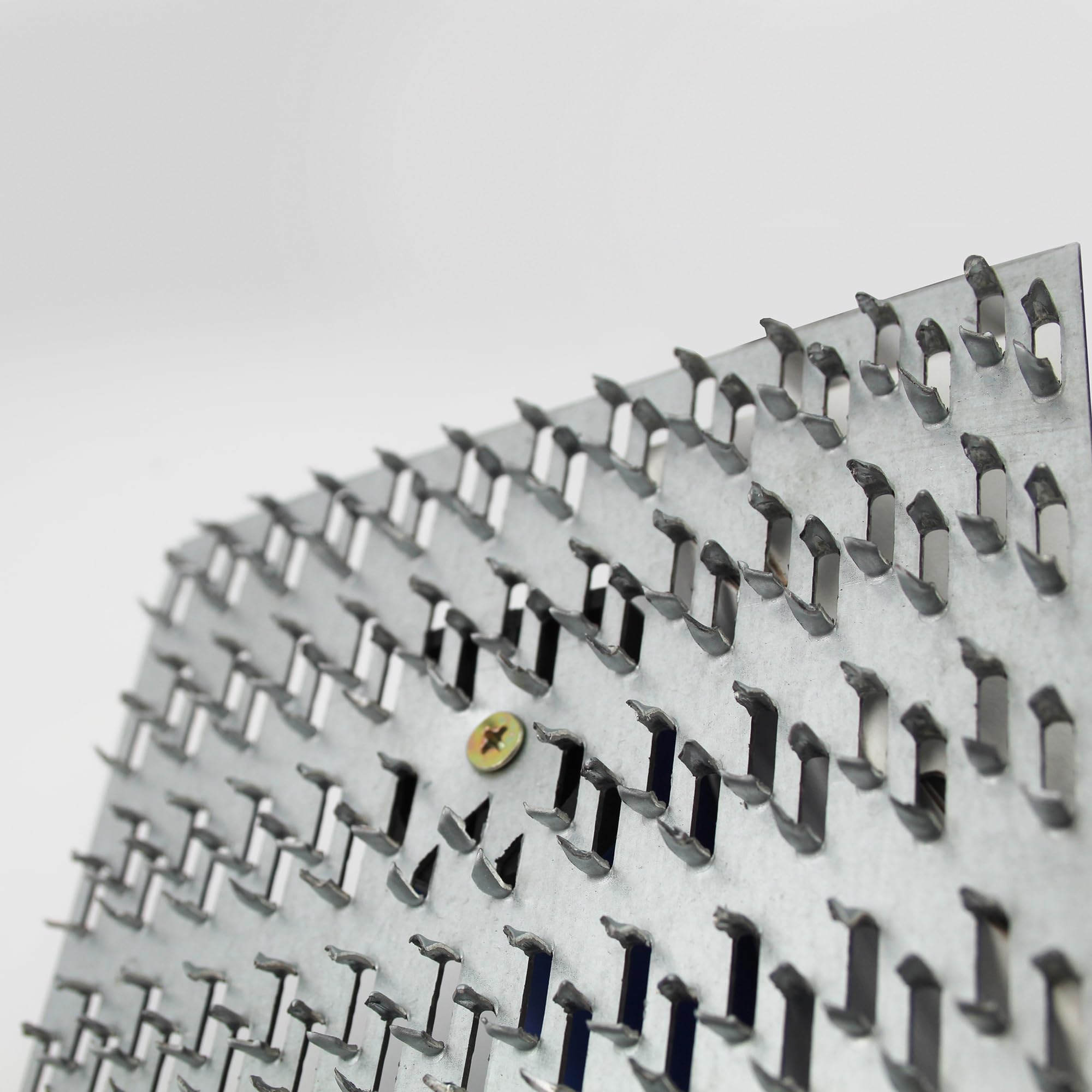 Faithfull FAISGTREN Render Scraper Float 250 x 142mm with 8mm Spikes - Durable & Effective for Professional Wall Rendering - Image 3