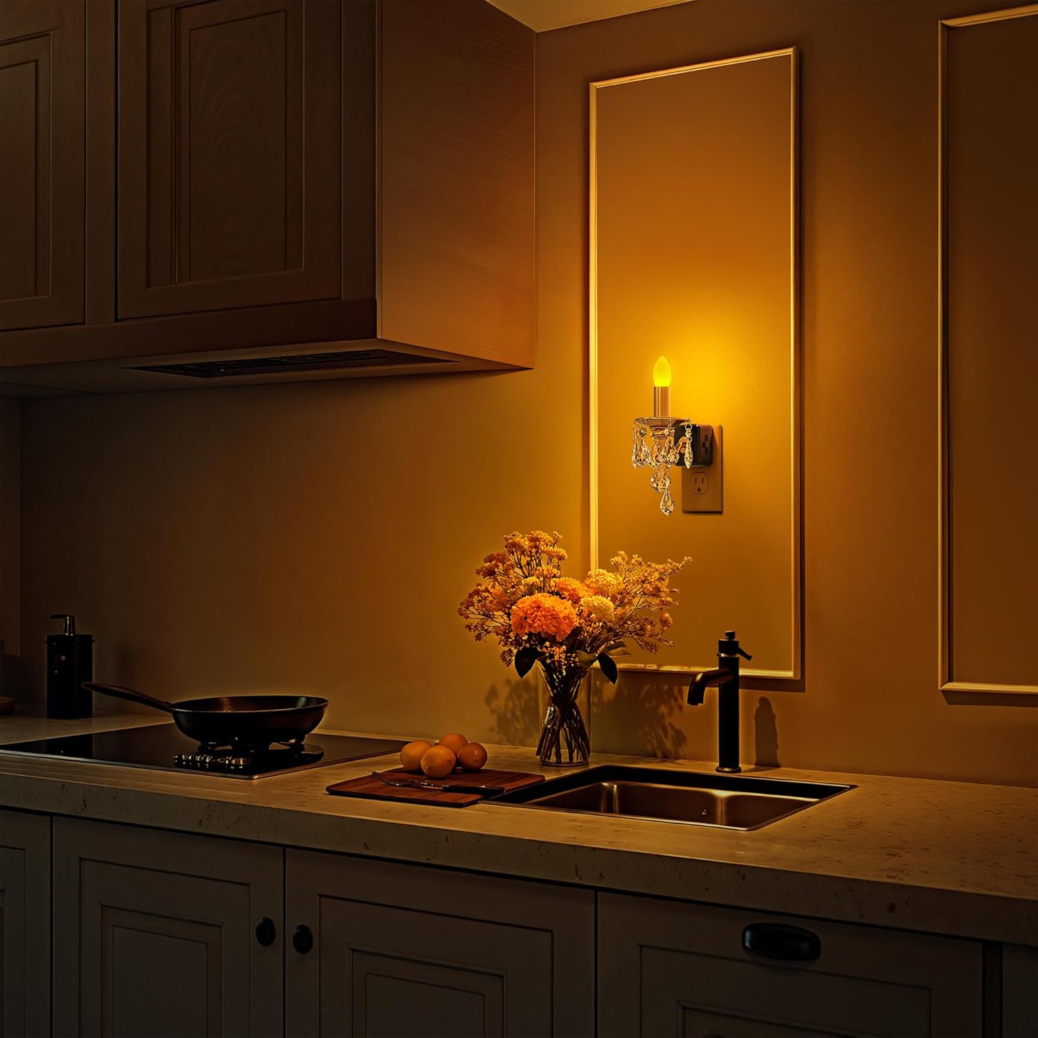 Candle Night Lights Plug into Wall, LED Amber Night Light with Dusk to Dawn Sensor, 0-100LM Dimmable, Decorative Gold Candle-Style Nightlight for Bedroom, Bathroom, Hallway, Stairway, 2 Pack