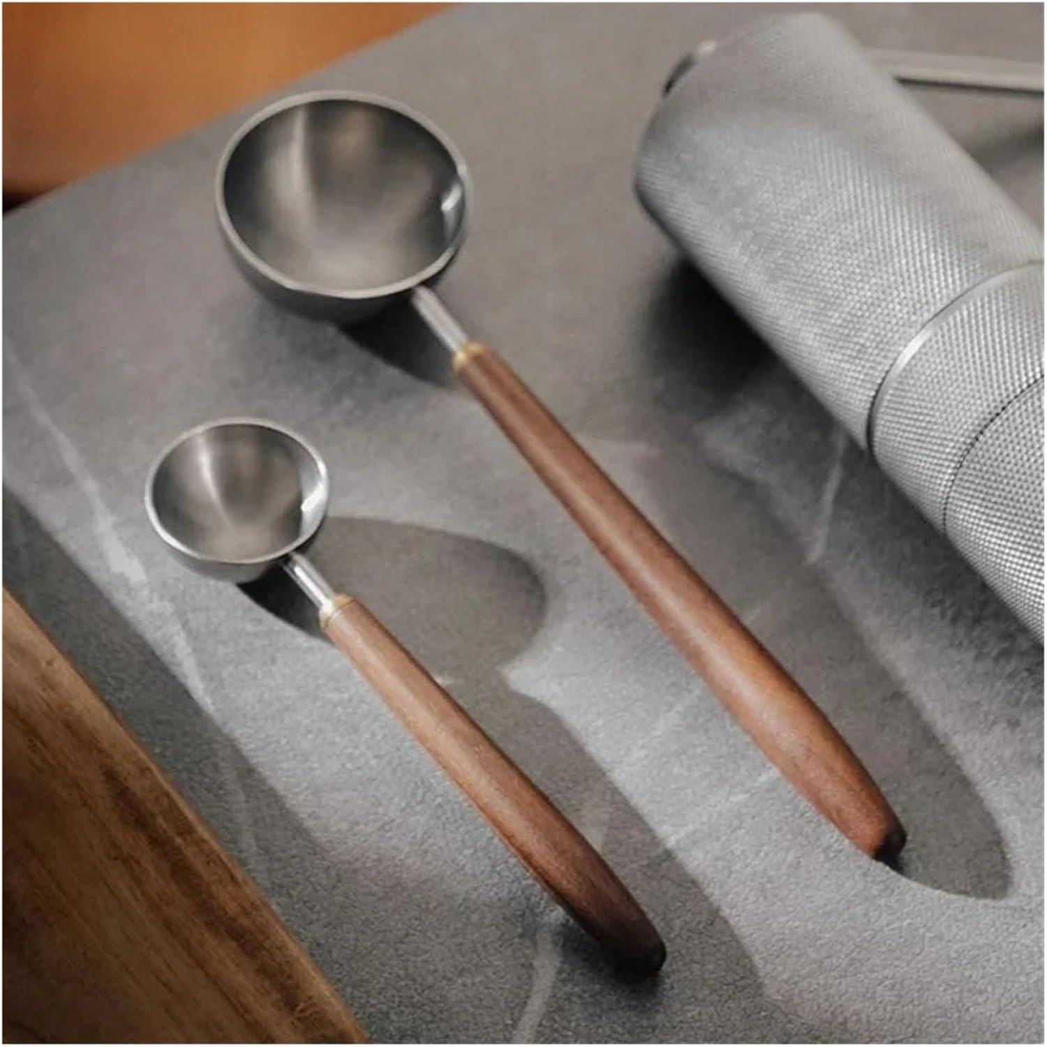 2pc Wooden Handle Stainless Steel Coffee Scoop Tablespoon Measuring Spoon Walnut Wood Long Handle Coffee Spoons Cafe Decoration