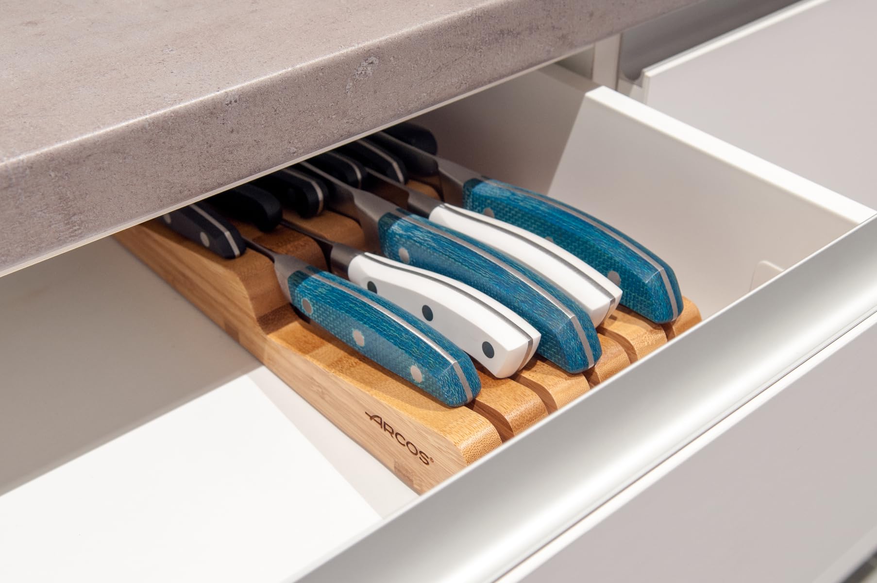 Arcos Organisateur de Couteaux en Bambou pour Tiroir, Compatible jusqu'à 25 cm, Dimensions 39x43x13 cm, Stockage Sécurisé et Élégant, Marron