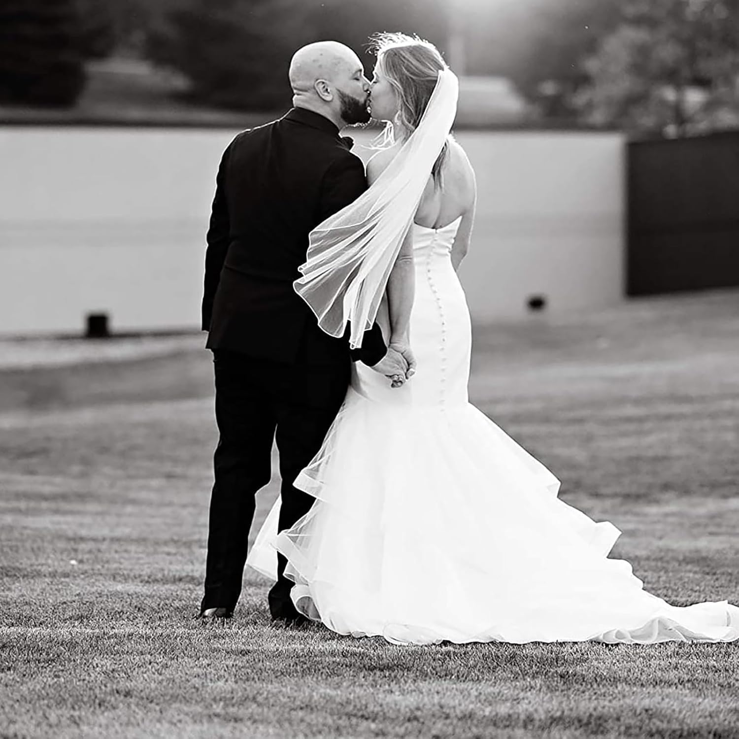 Wedding Veil Fingertip Length Bridal Veil Pearl Beaded Edge Wedding Veils with Comb - Image 7