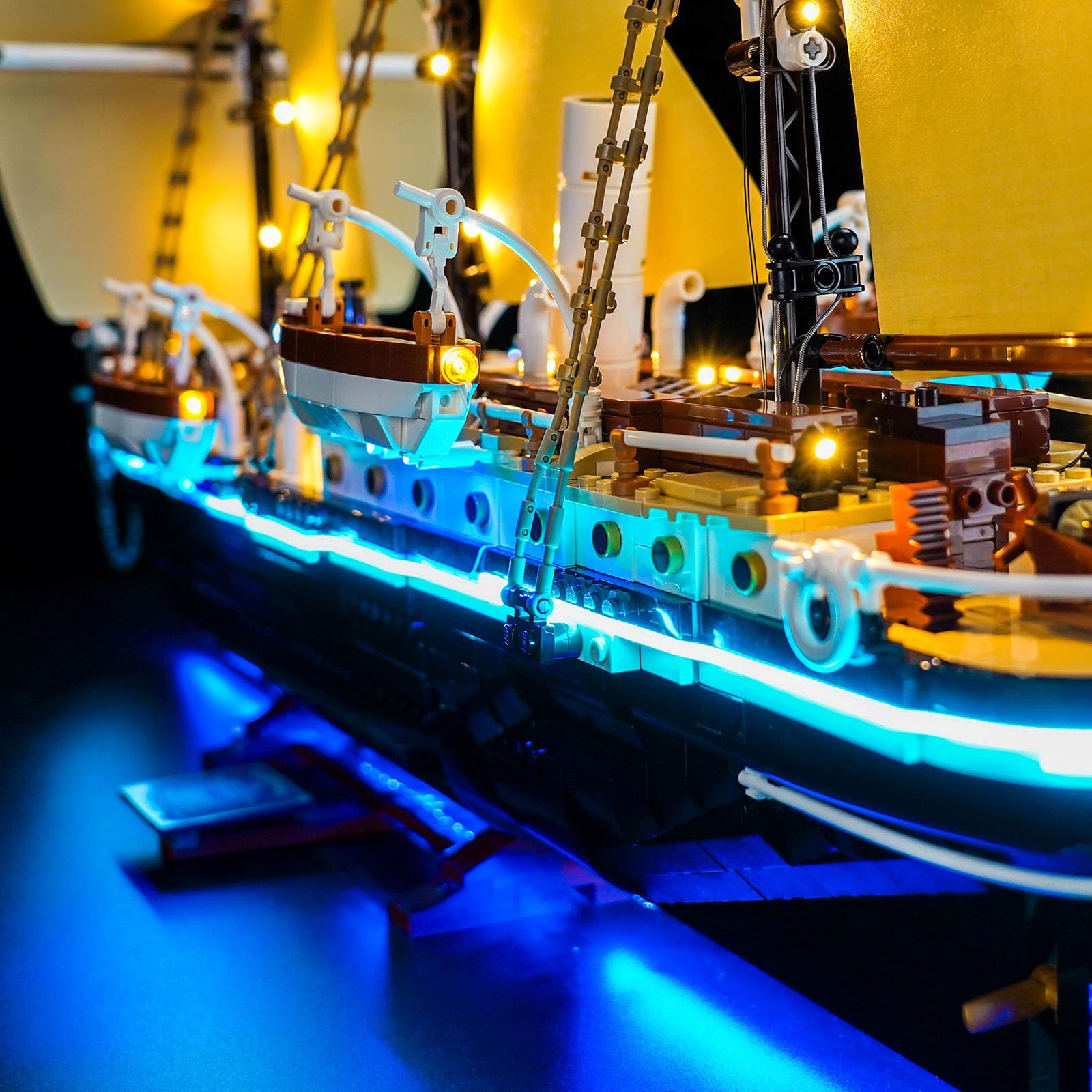 Zestaw oświetleniowy z pilotem zdalnego sterowania, kompatybilny z Lego 10335 The Endurance (nie jest to model), zestaw oświetleniowy LED, kompatybilny z Endurance, kreatywna zabawka