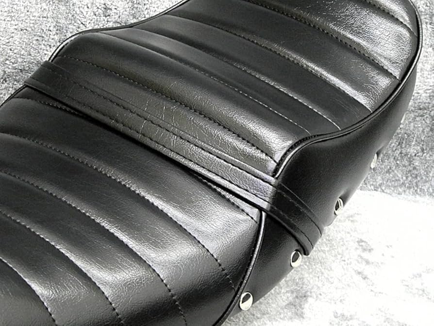 XSR125 鋲打ち 黒皮 タックロールシート / RE46J XSR155 Amazon | XSR125 鋲打ち 黒皮 タックロールシート/ブラック