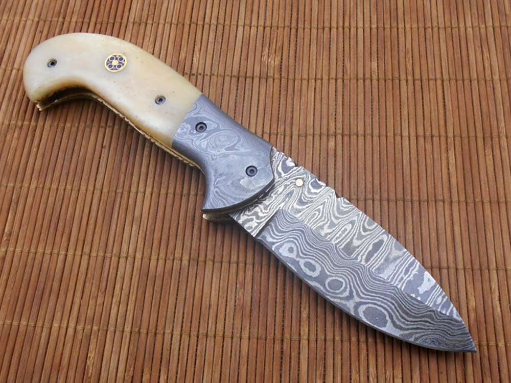 7.5" Folding Knife, Hand Forged Twist Pattern Damascus Steel Rose Wood Scale with Damascus Bolster Pocket Knife, Equipped with Brass Liner Lock & Thumb knob, Cow Hide Leather Sheath