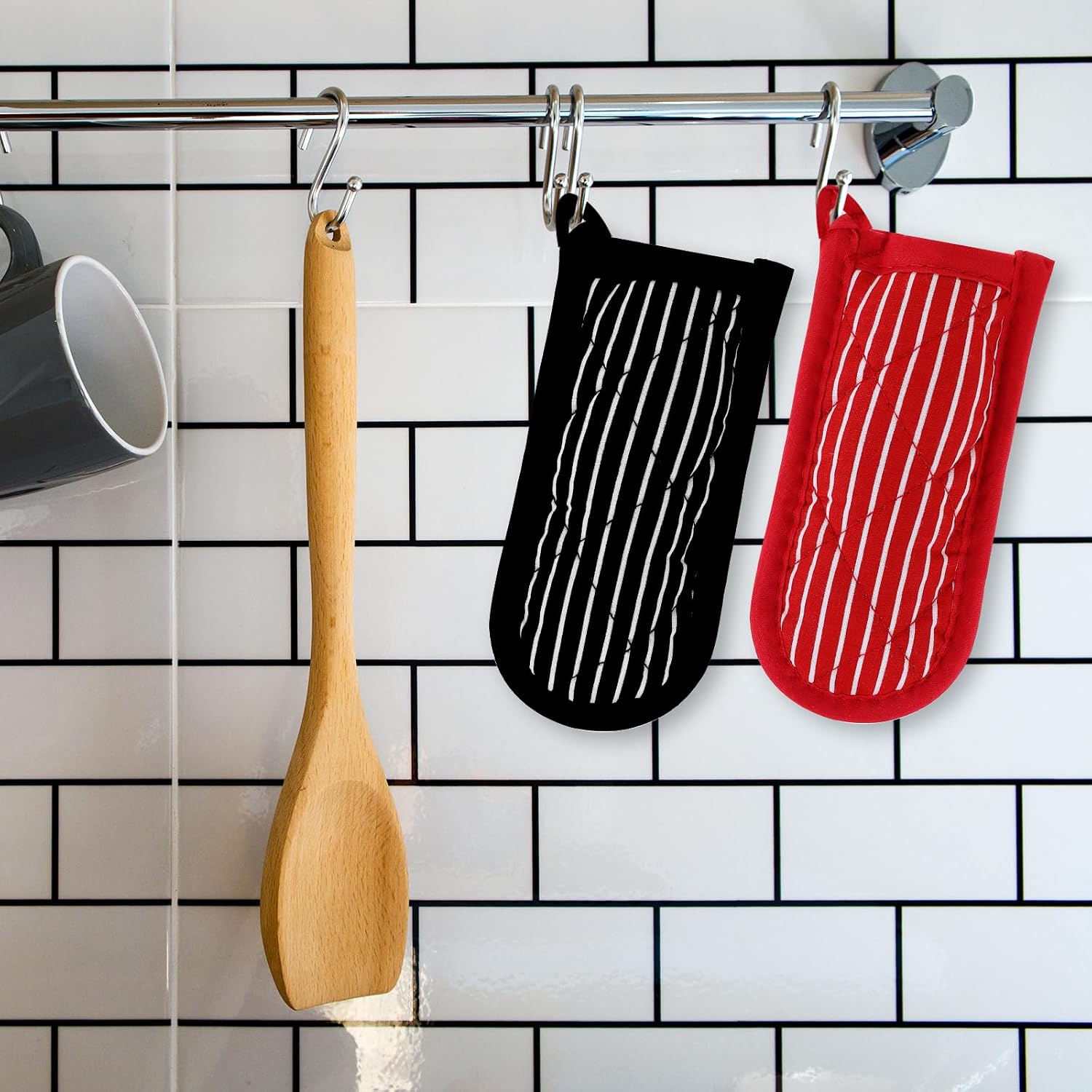 2 Pcs Cast Iron Skillet Handle Covers, Pot Handle Holders Heat Resistant Non-Slip Machine Washable Handles Mitts for Kitchen, BBQ and Baking Cookware (Striped)