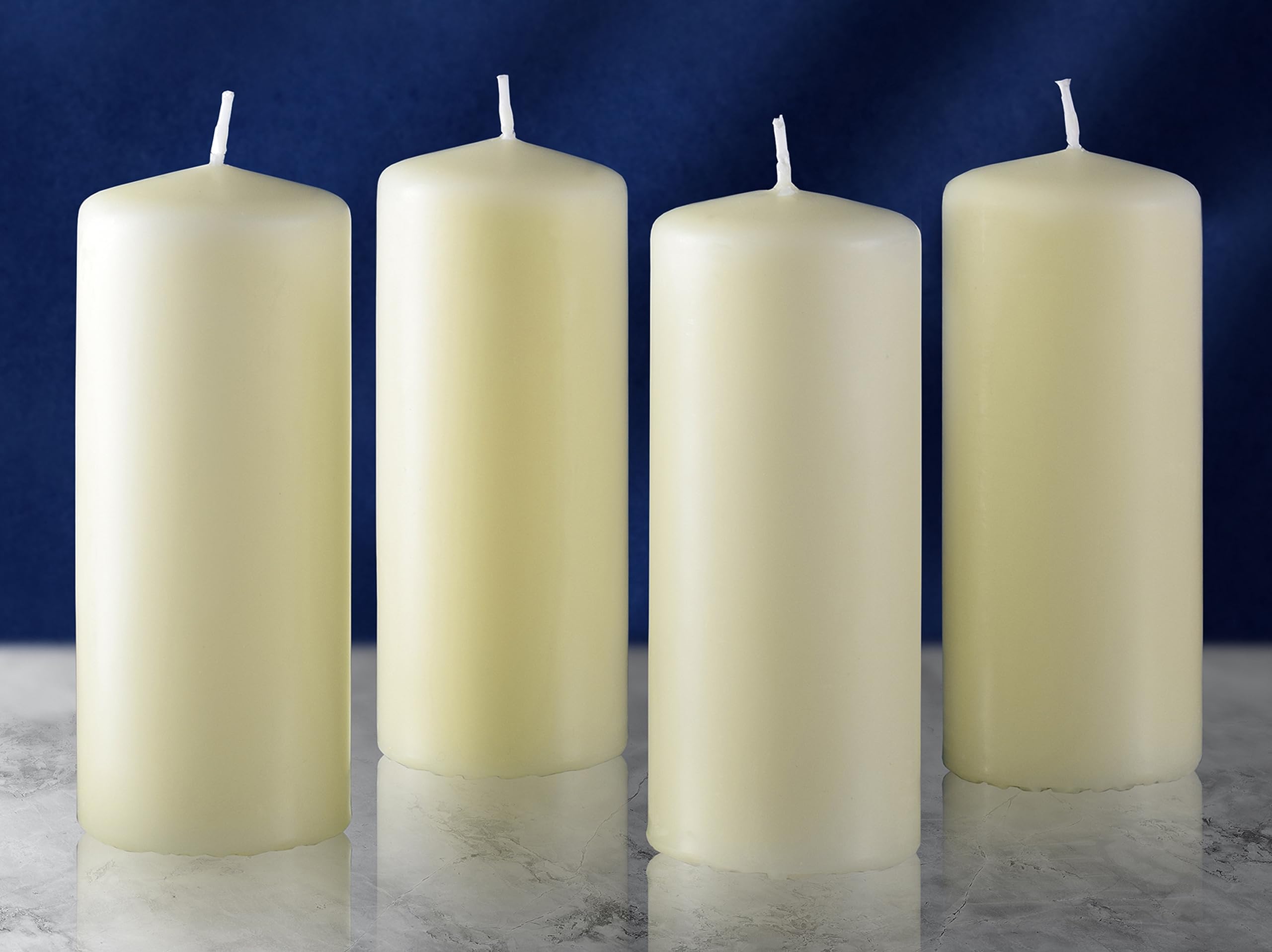 Hyoola Velas Pilar Color Marfil - Velas Grandes Sin Aroma - Paquete de 4 - Velas Decorativas Hechas en Europa - 5 x 15 cm