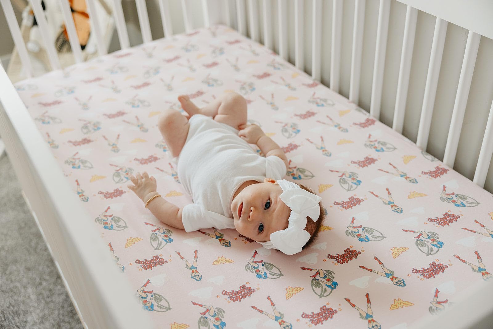 Copper Pearl Premium Strick-Bettlaken für Jungen und Mädchen, atmungsaktiv und weich, Spannbettlaken für Standard-Baby-Matratzen, Kinderbettlaken für Baby-Wunschliste oder Duschgeschenk, Wonder Woman™