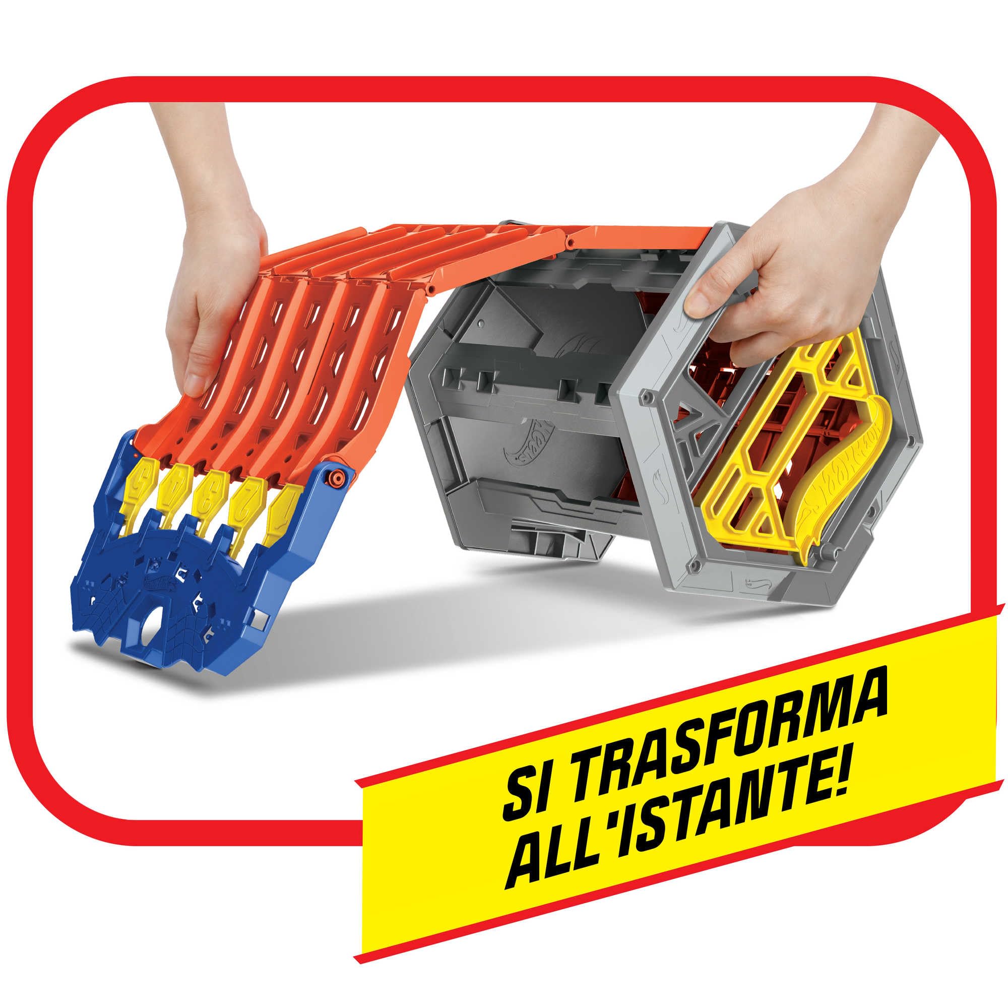 Hot Wheels- Pista Srotolabile Super Discesa, Bauletto si Trasforma in Pista a 5 Corsie, Include 1 Macchinina in Scala 1:64, Imballaggio Sostenibile, Giocattolo per Bambini 4-10 Anni, HGK41