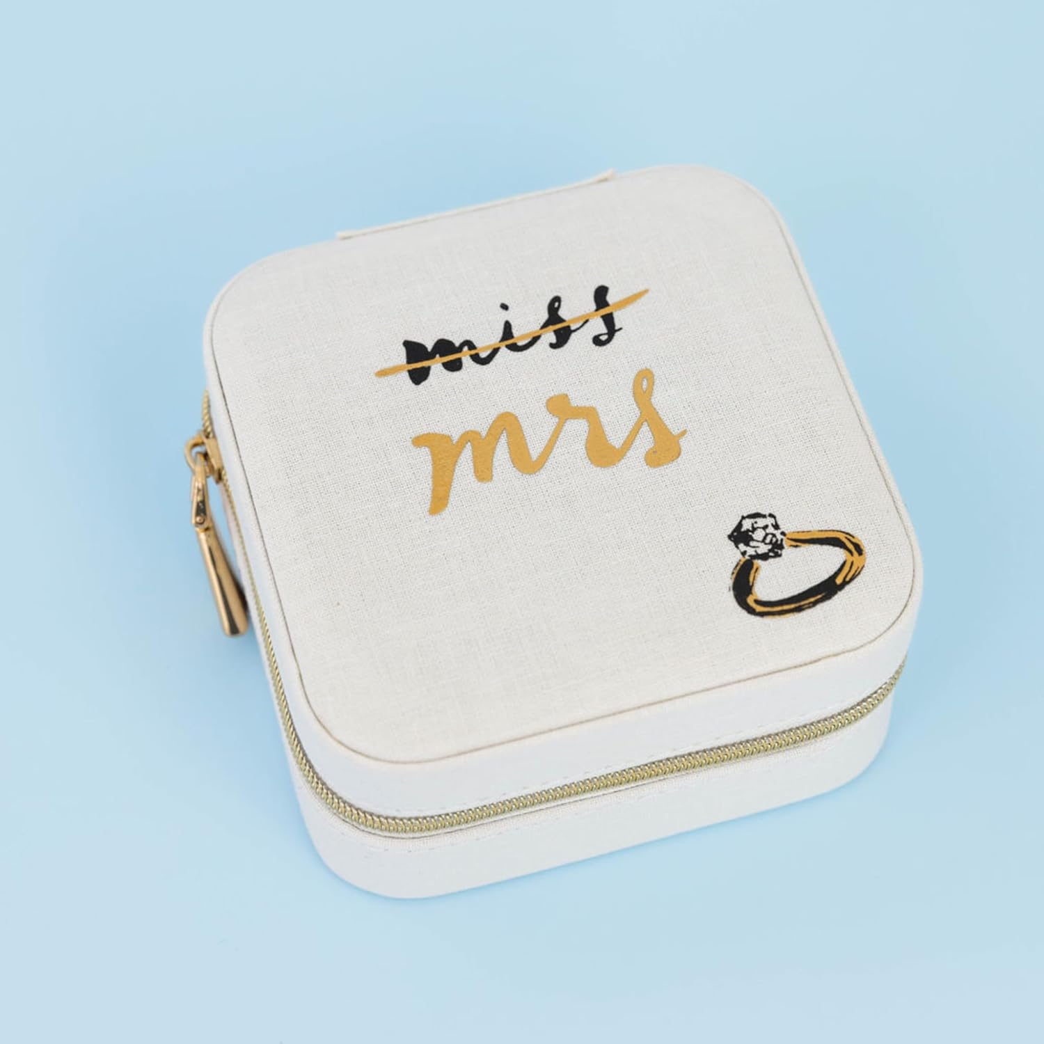 kate spade new york Small Travel Jewelry Case, White Wedding Jewelry Box to Organize Rings, Necklaces, Earrings, Miss to Mrs