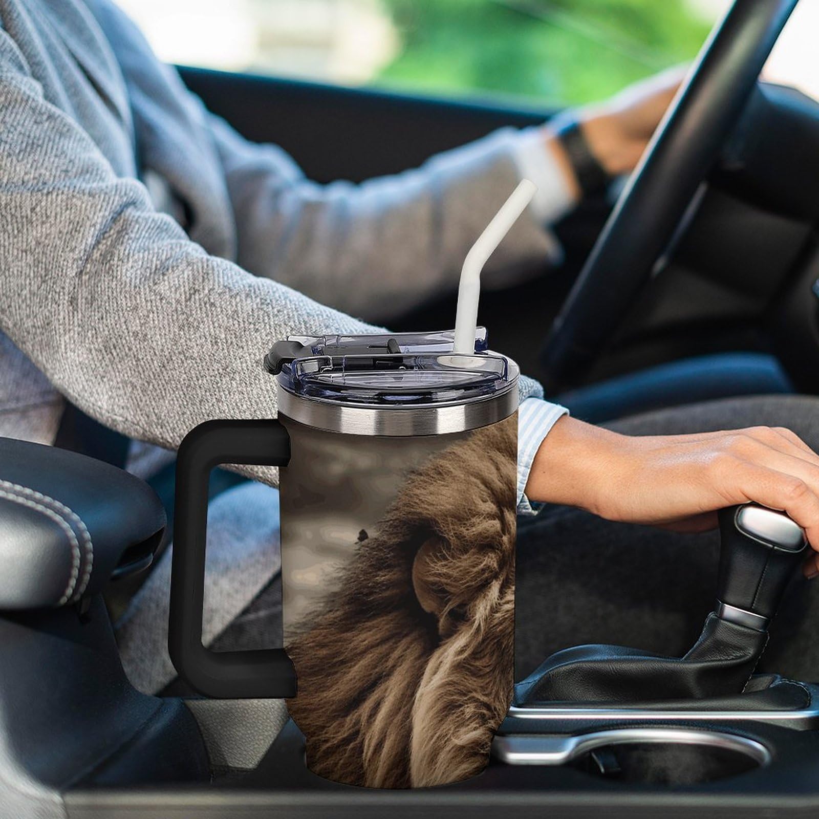 Autobecher aus 304 Edelstahl, 1,2 l, wütender Löwenbecher mit Strohhalm und auslaufsicherem Deckel, großes Fassungsvermögen, vakuumisolierter Reisebecher für Auto-Becherhalter