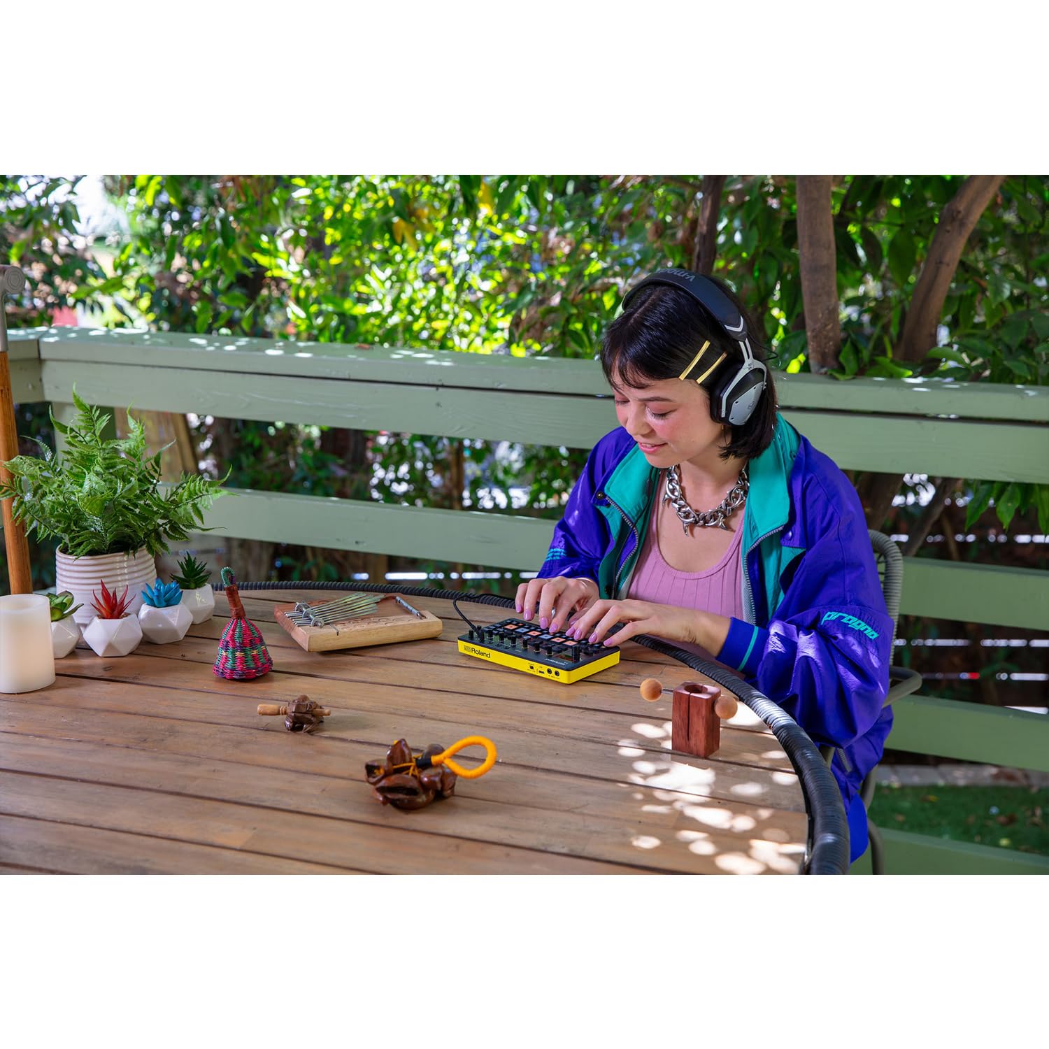 Roland Aira Compact P-6 Creative Sampler avec casque Keepdrum