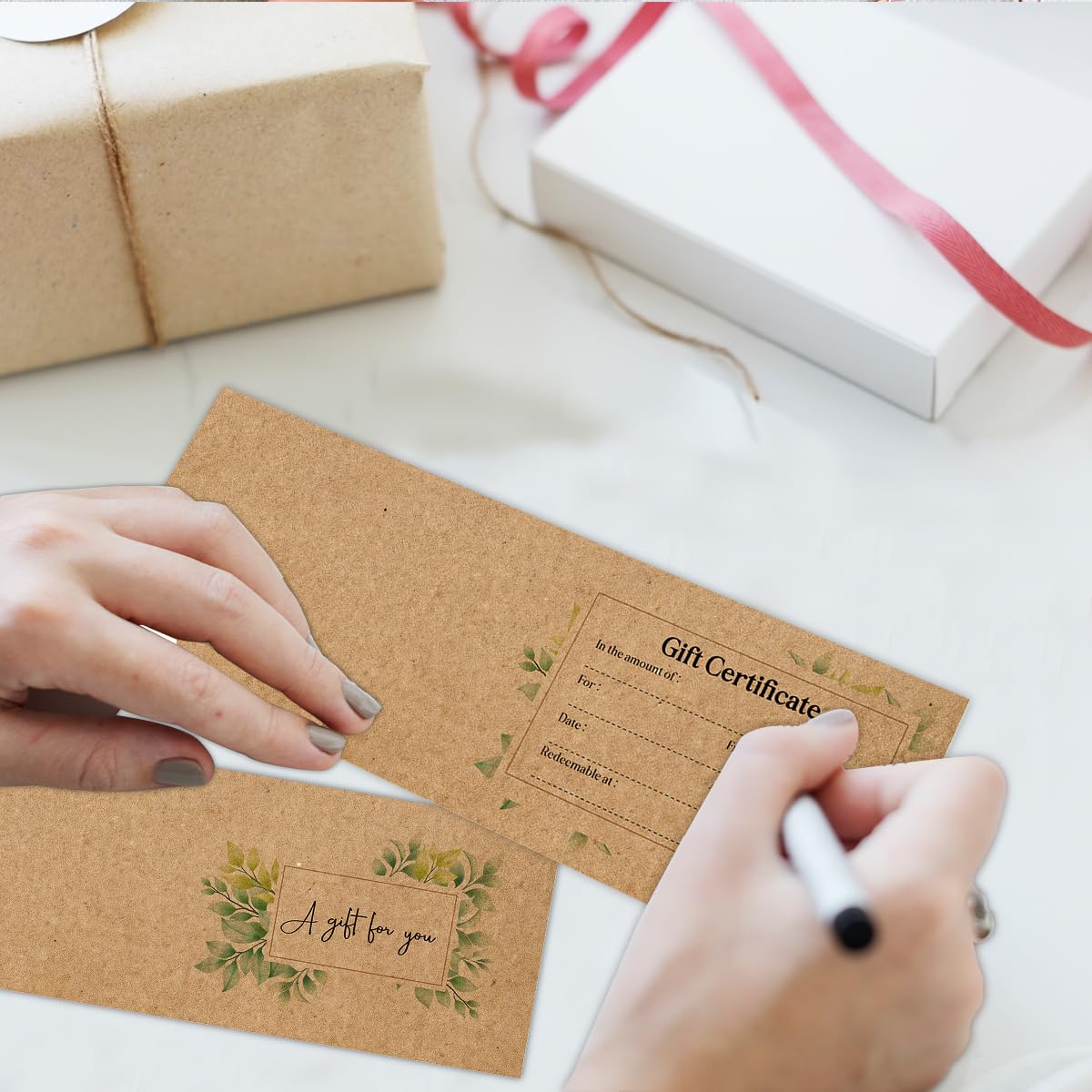 50 juegos de certificados de regalo para negocios, tarjetas de regalo de papel kraft en blanco con sobres, regalos para salones, restaurantes, spa, matrimonio, cumpleaños, clientes de 11.8 x 3.9