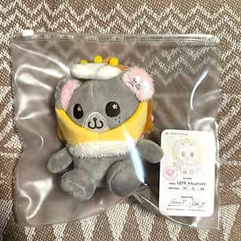 GEMINIFOURTH LOOK KHUNNOO LOL キーホルダー GEMINIFOURTH LOOK KHUNNOO LOL キーホルダー - メルカリ