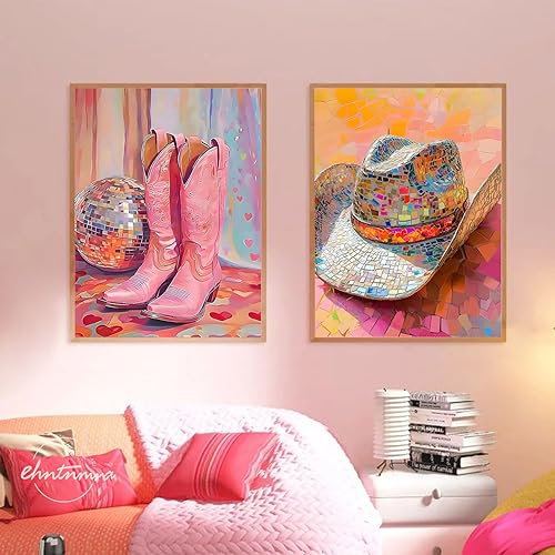 Miniatura 6 de 2 pósteres de sombrero de vaquero de bola de discoteca rosa, arte de pared, botas de vaquero preparadas, decoración de lienzo, cuadros de lienzo