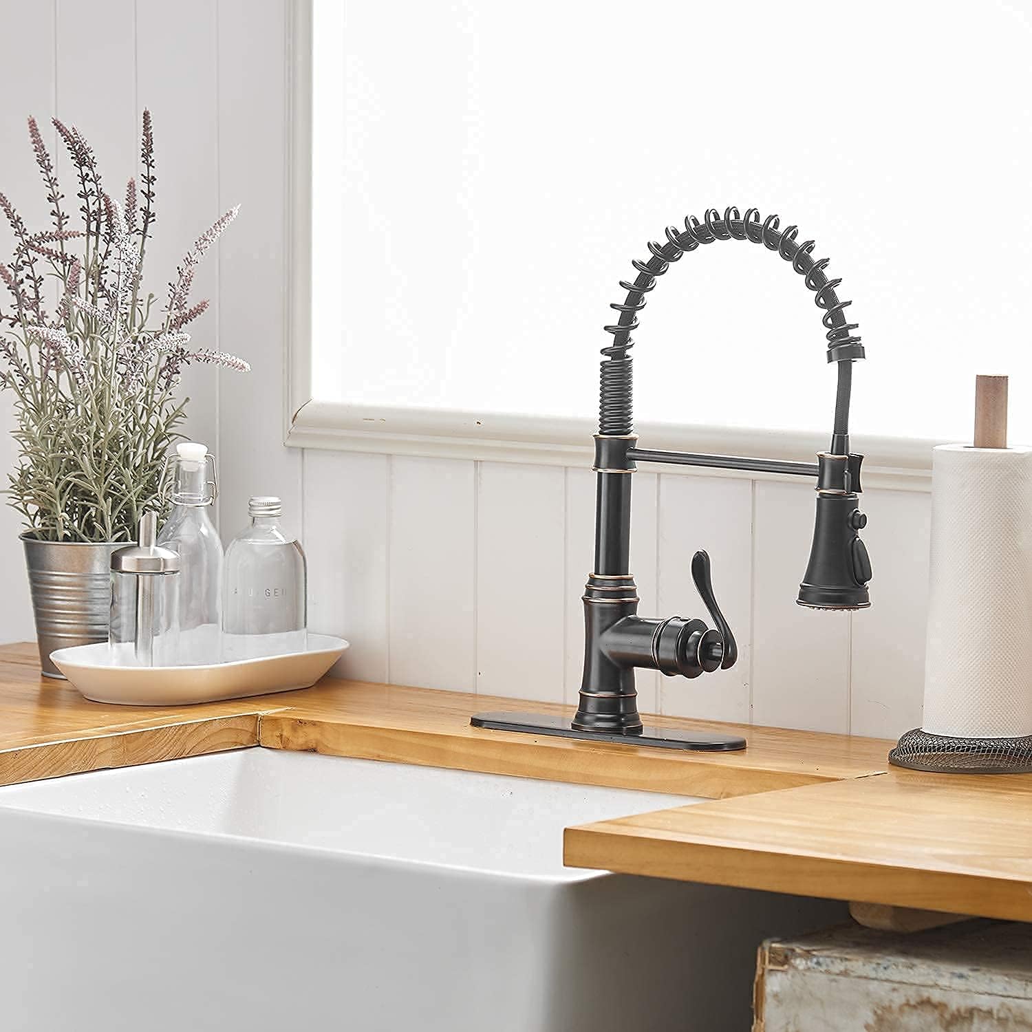 Kitchen Sink Faucet with Pull Out Sprayer 3 Spray Modes Single Handle Singe Lever Bundle Oil Rubbed Bronze Vessel Sink Faucet Waterfall Single Handle Single Hole Lavatory Faucet