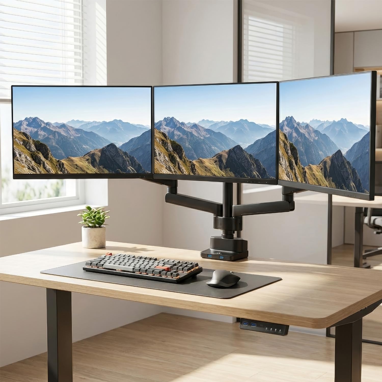 Maclean MC-811support d'écran Triple avec Support à Ressort pour Bureau avec Support à Ressort et Support de Moniteur VESA 75x75 100x100 17-27" pour 3 écrans + 2X USB 3.0 (3moniteurs+2X USB 3.0)