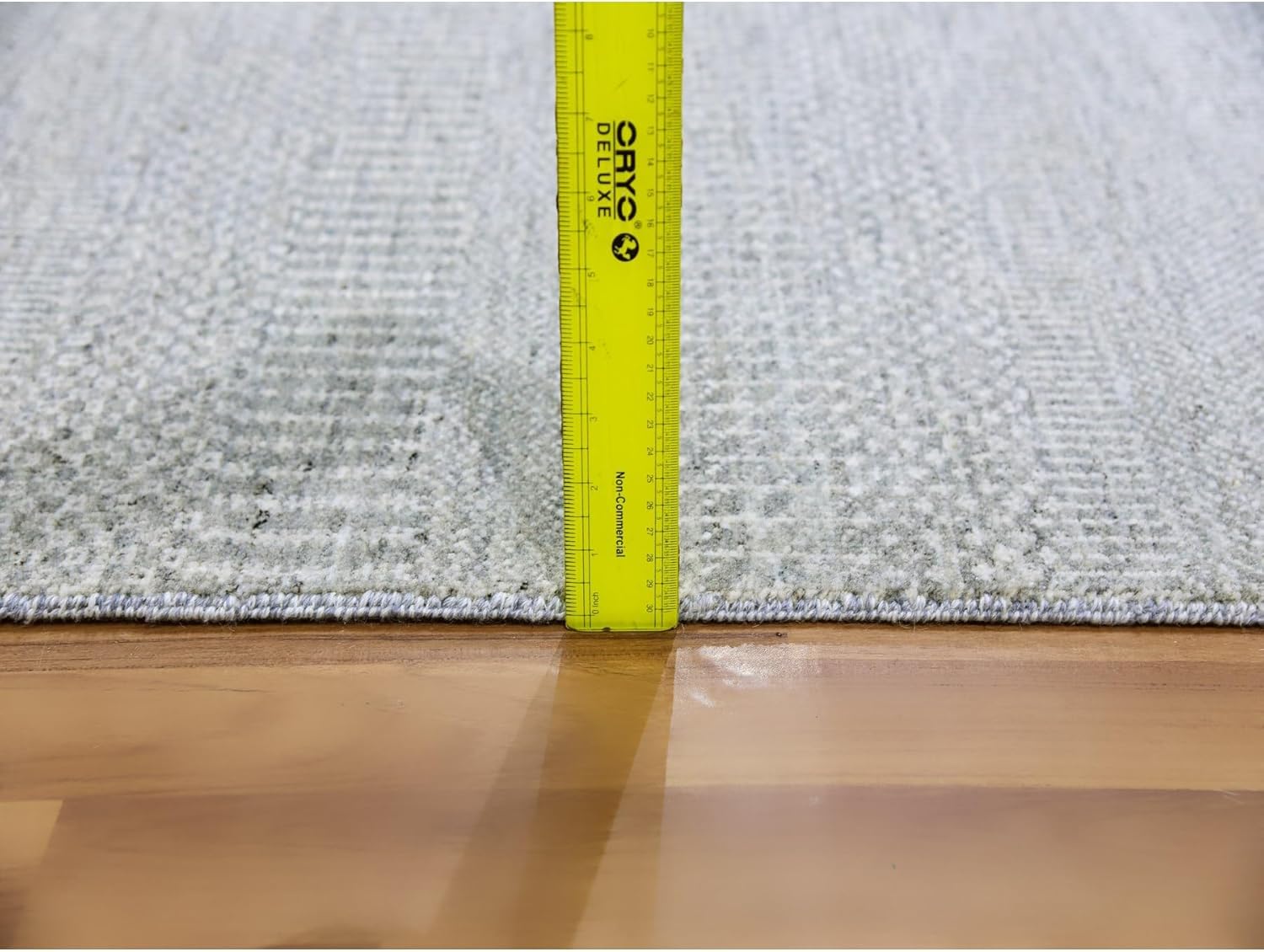 Gainsboro Gray Undyed Wool Hand Knotted Tone on Tone Modern Grass Design Runner Oriental Rug (2'6"x10'2")