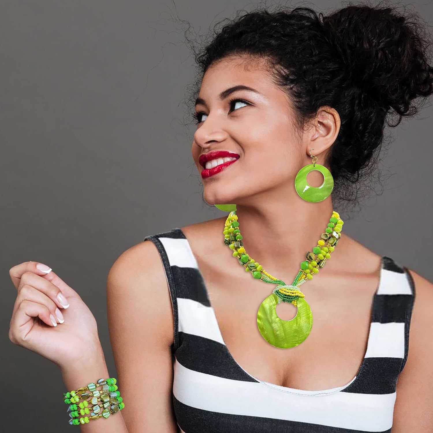 Jewelry Sets for Women 4 Pcs Chunky Beaded Mrs Roper Costume Jewelry for Women Boho Multi Strand Colorful Shell Necklace for Women - Image 4